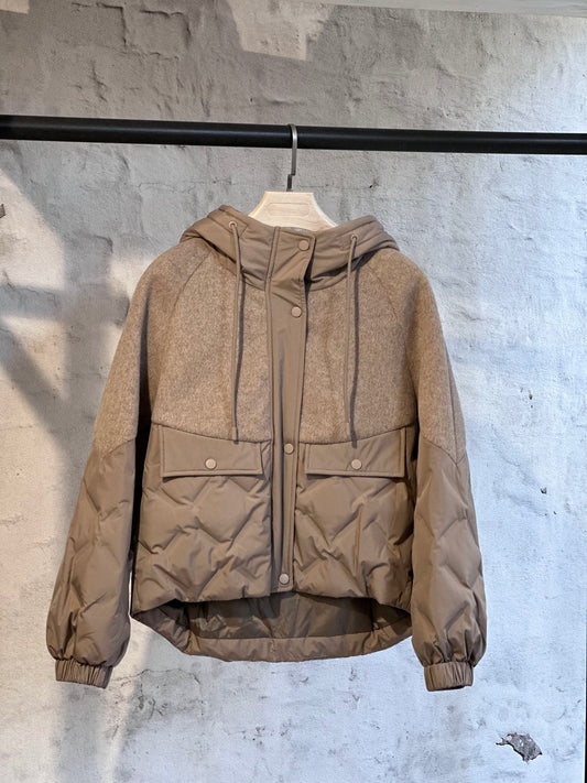 Дамско късо палто-бежово