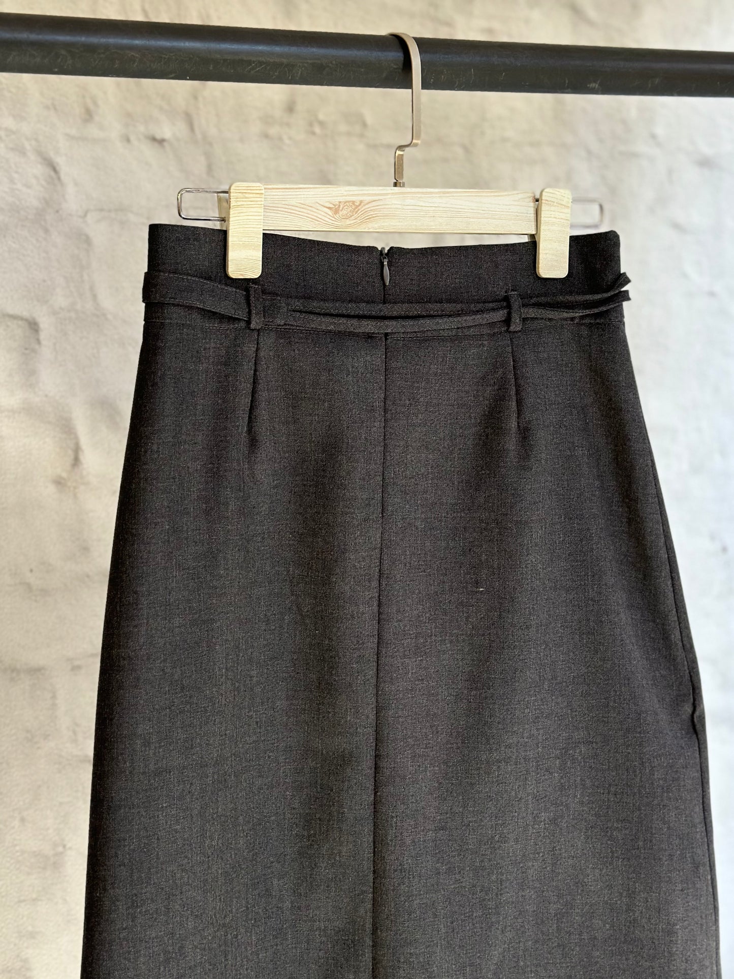 Дамска пола-графит