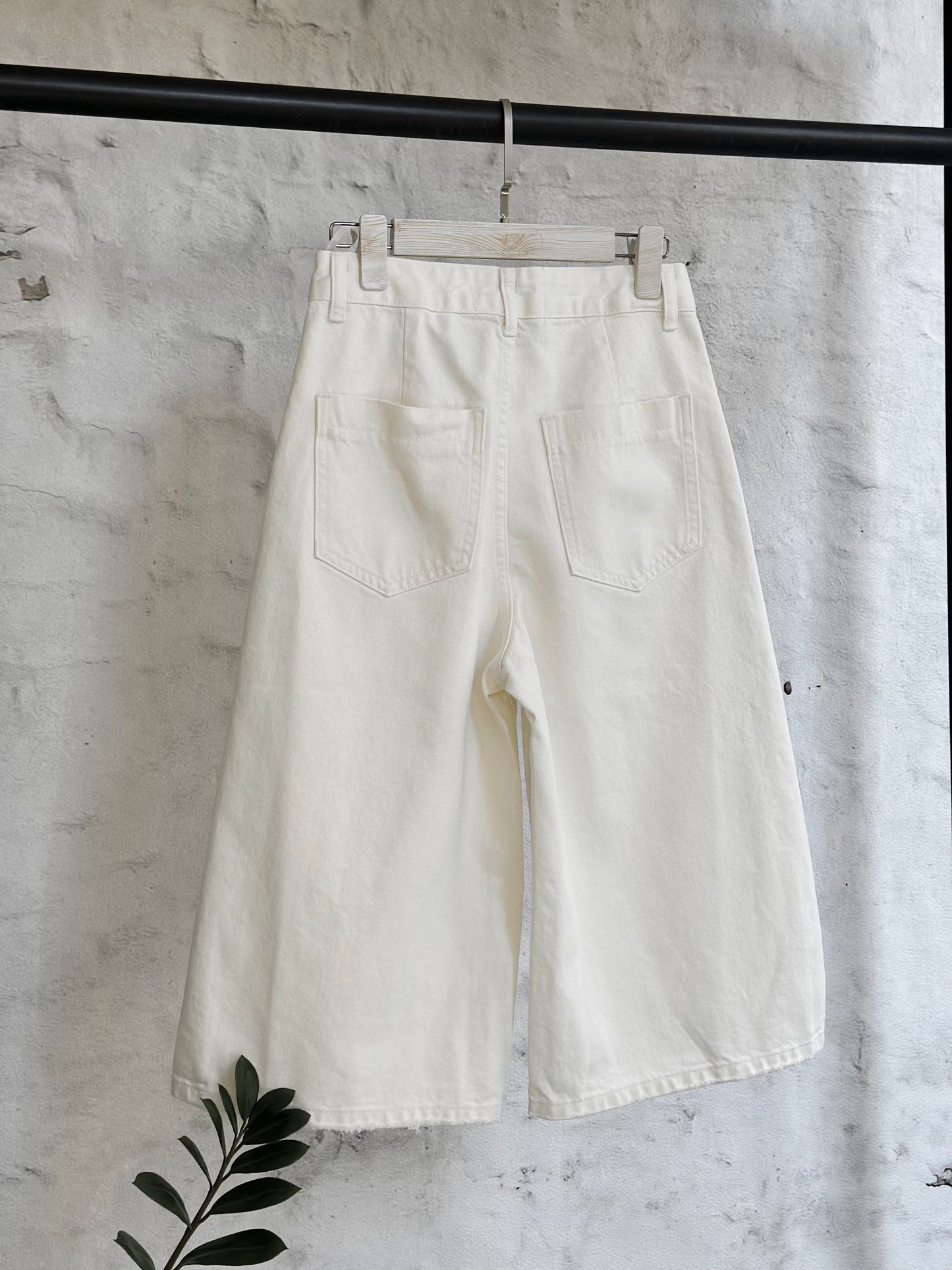 Дамски дънки до коляно