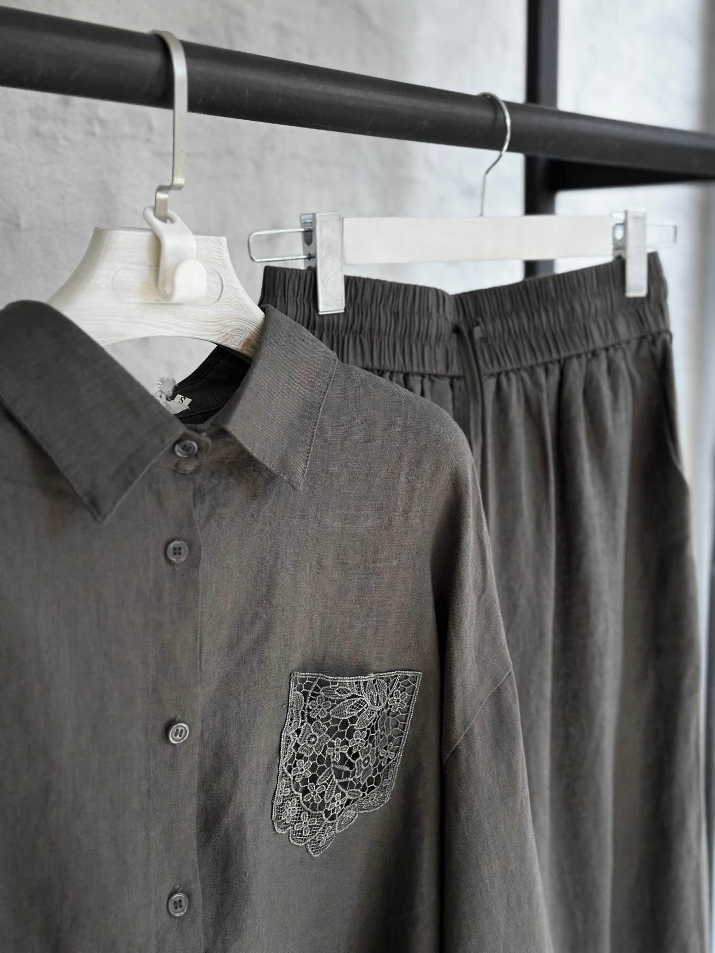 Дамски ленен комплект