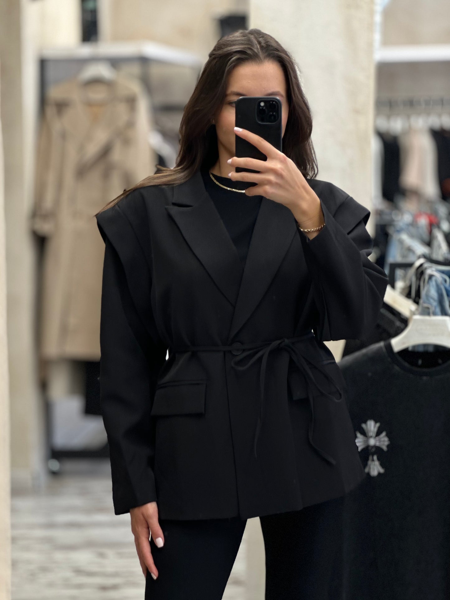 Дамско спортно-елегантно сако с връзки- черно