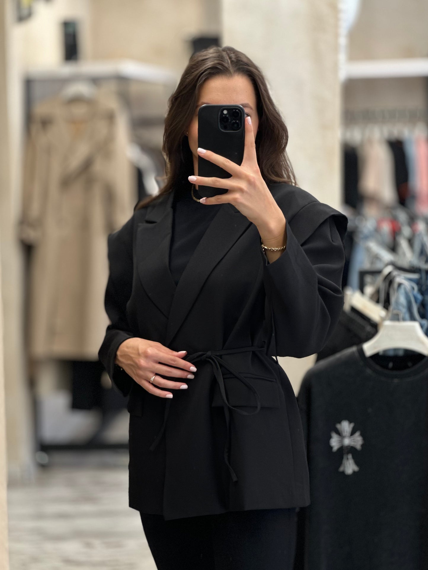 Дамско спортно-елегантно сако с връзки- черно