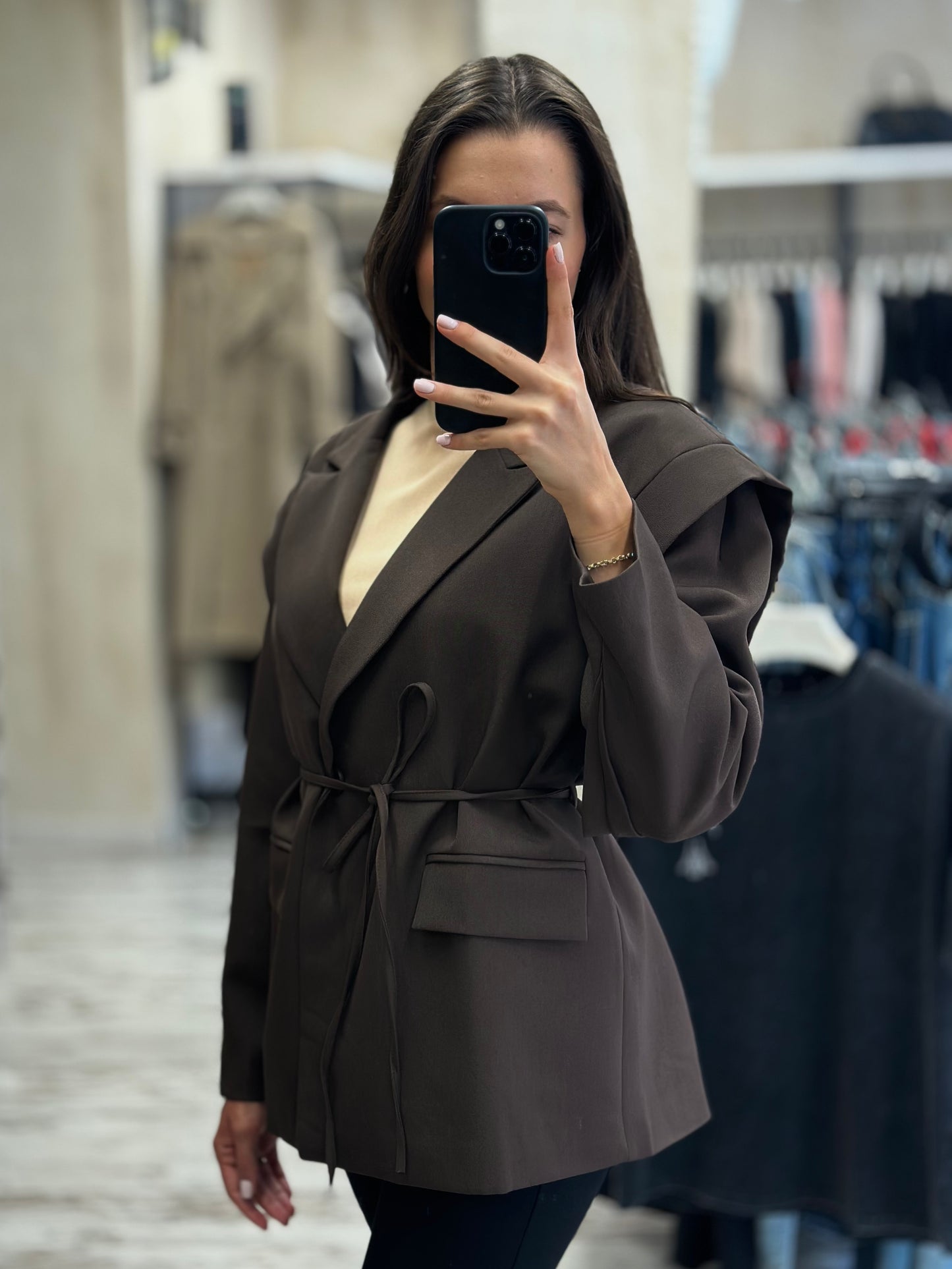 Дамско спортно-елегантно сако с връзки- кафяво