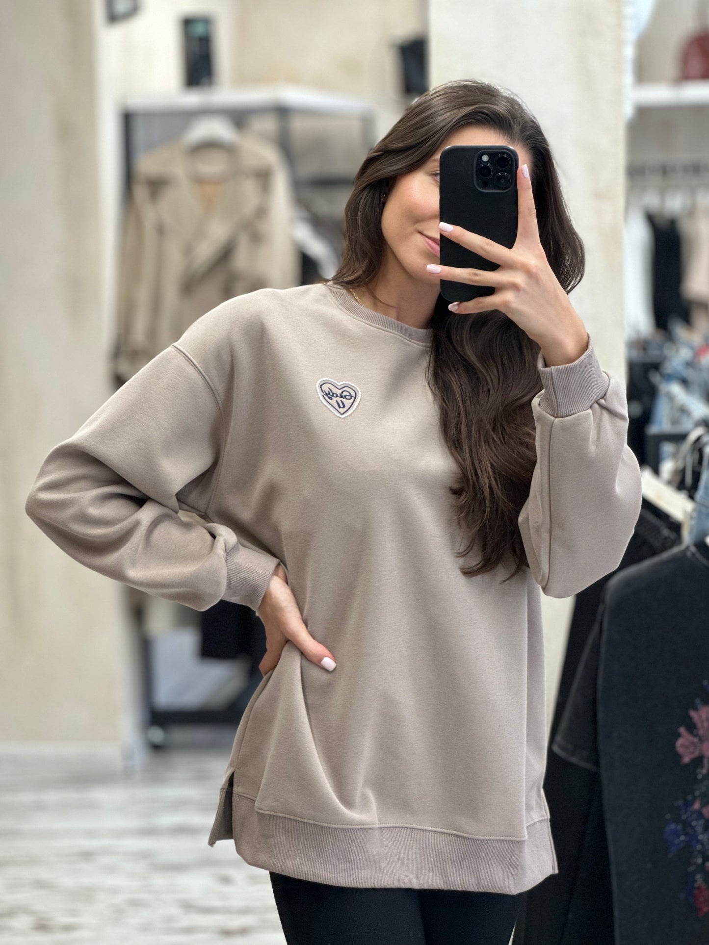 Дамска блуза сърце-бежова