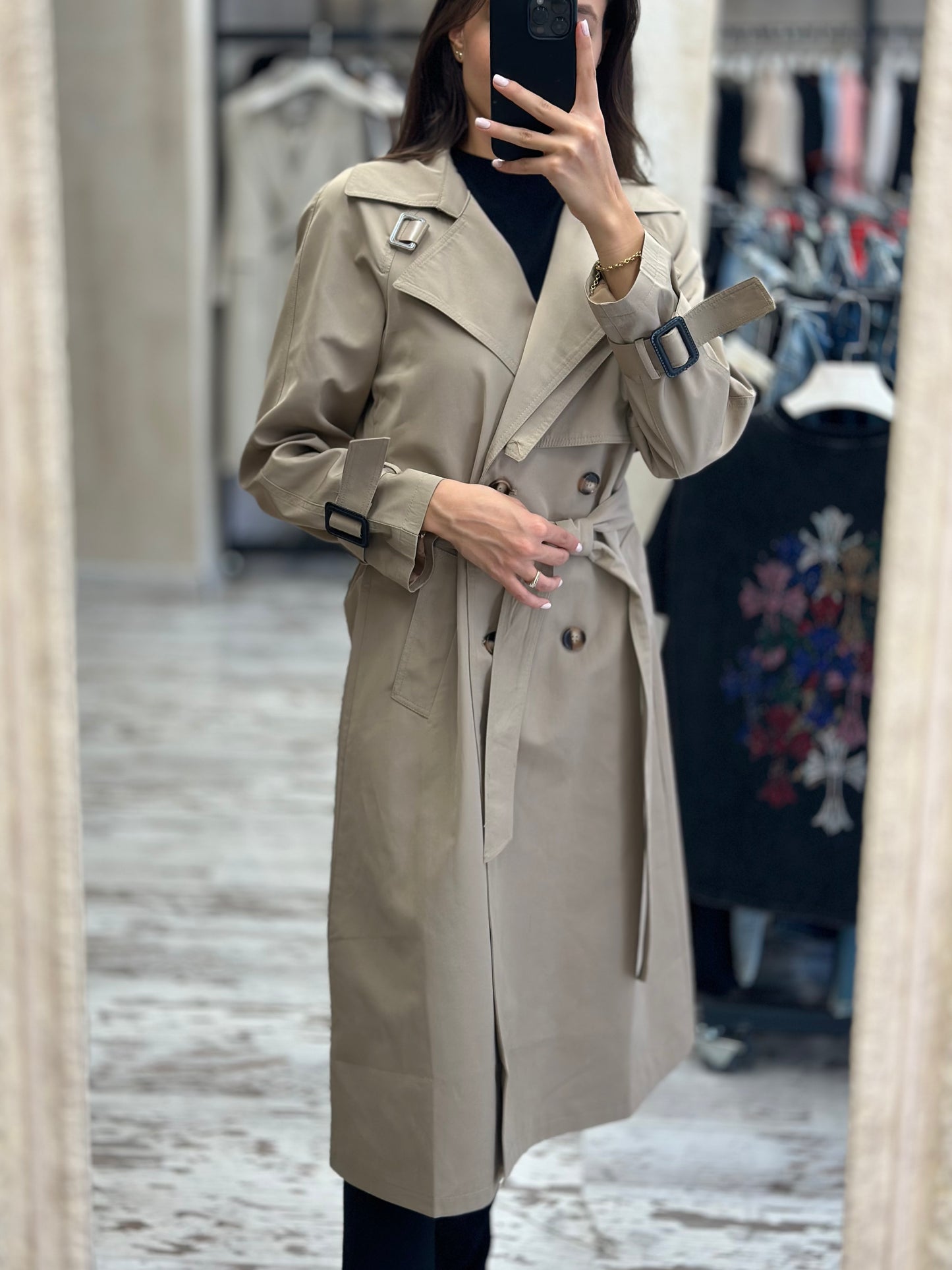 Дълъг шлифер с колан-бежов