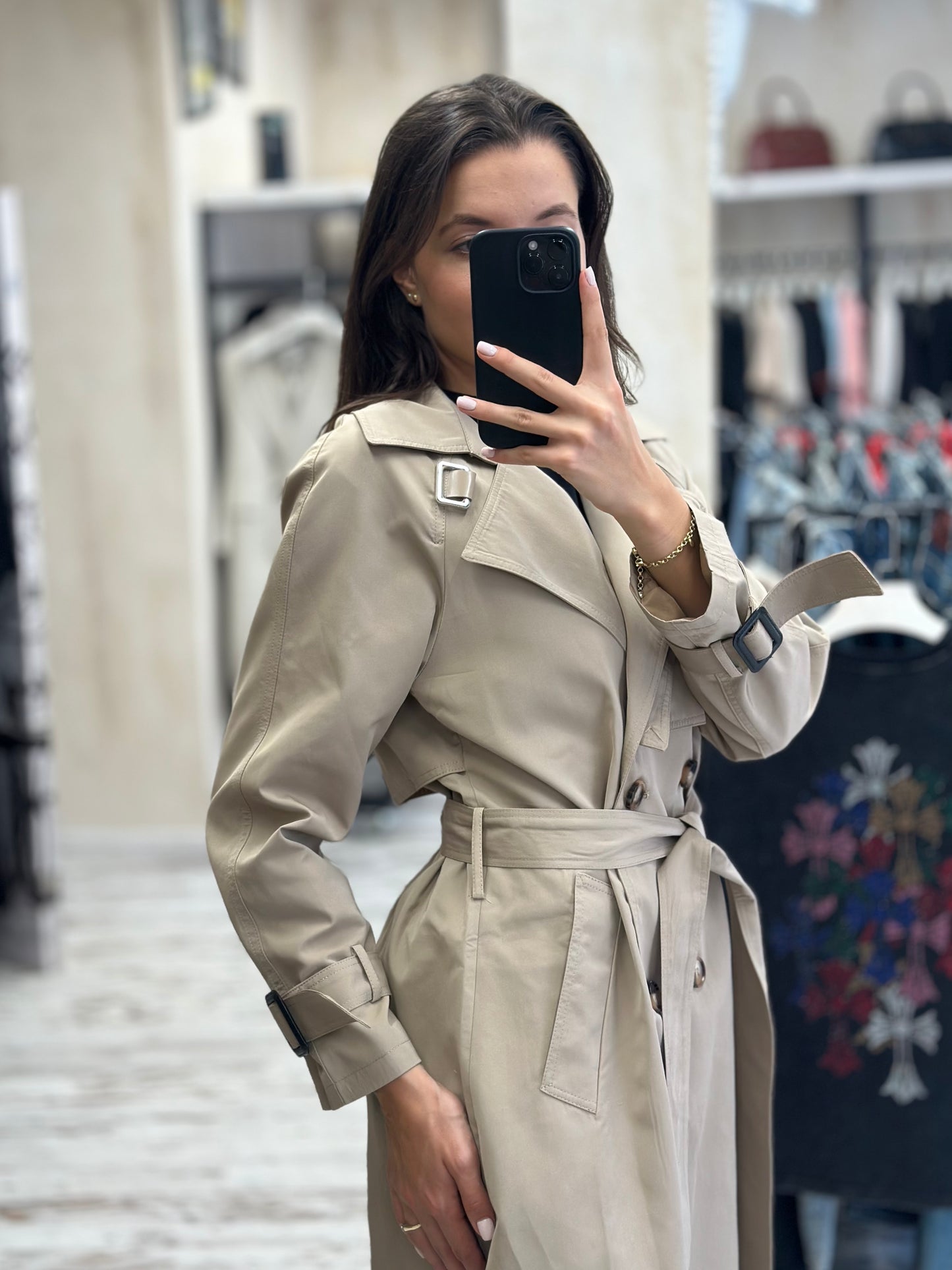 Дълъг шлифер с колан-бежов