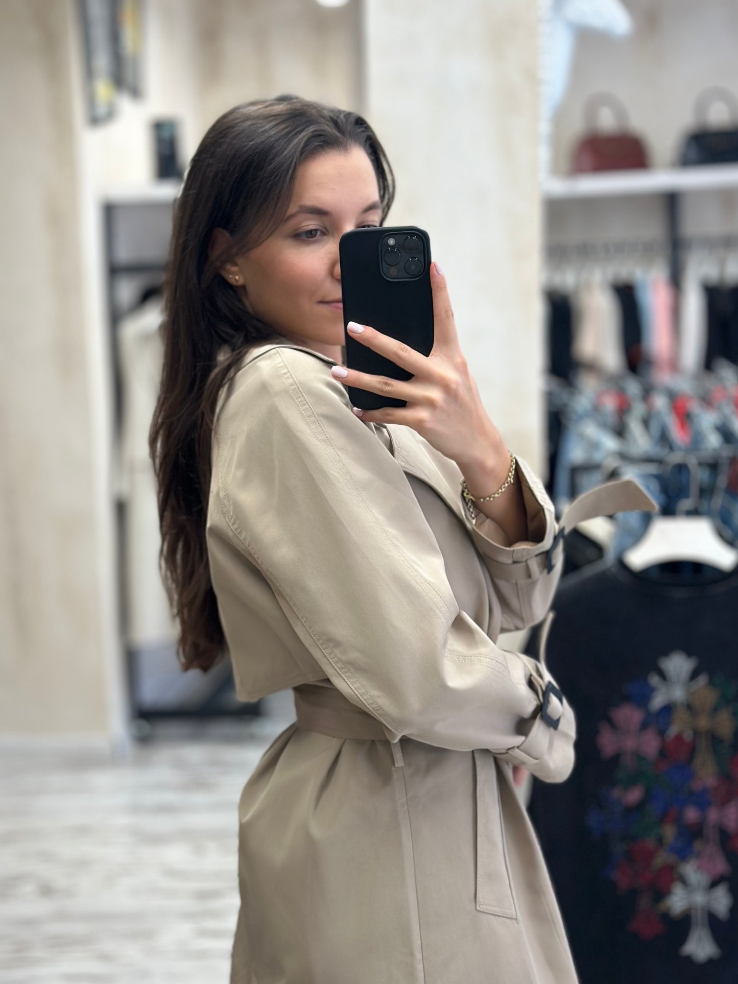 Дълъг шлифер с колан-бежов