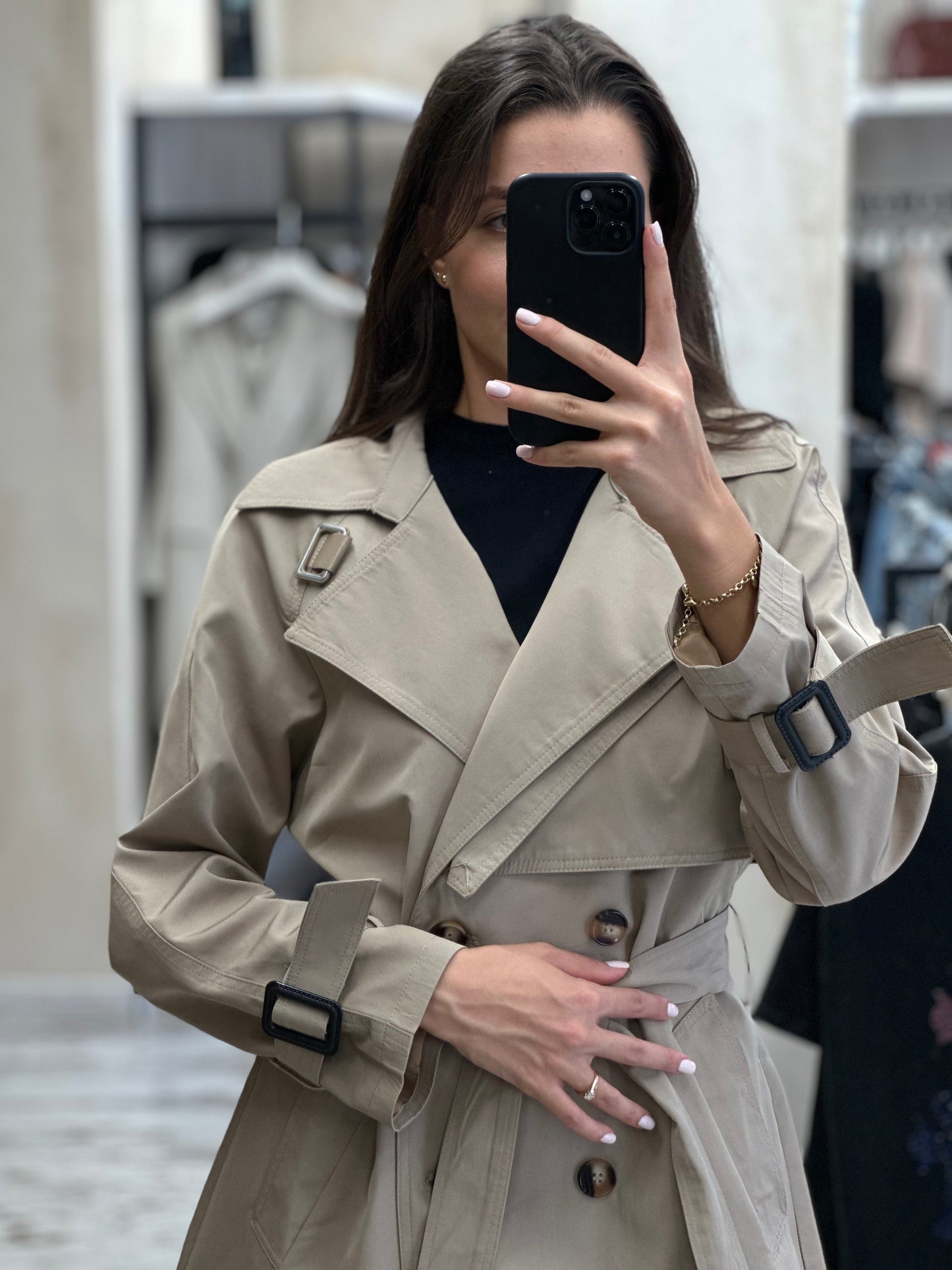 Дълъг шлифер с колан-бежов