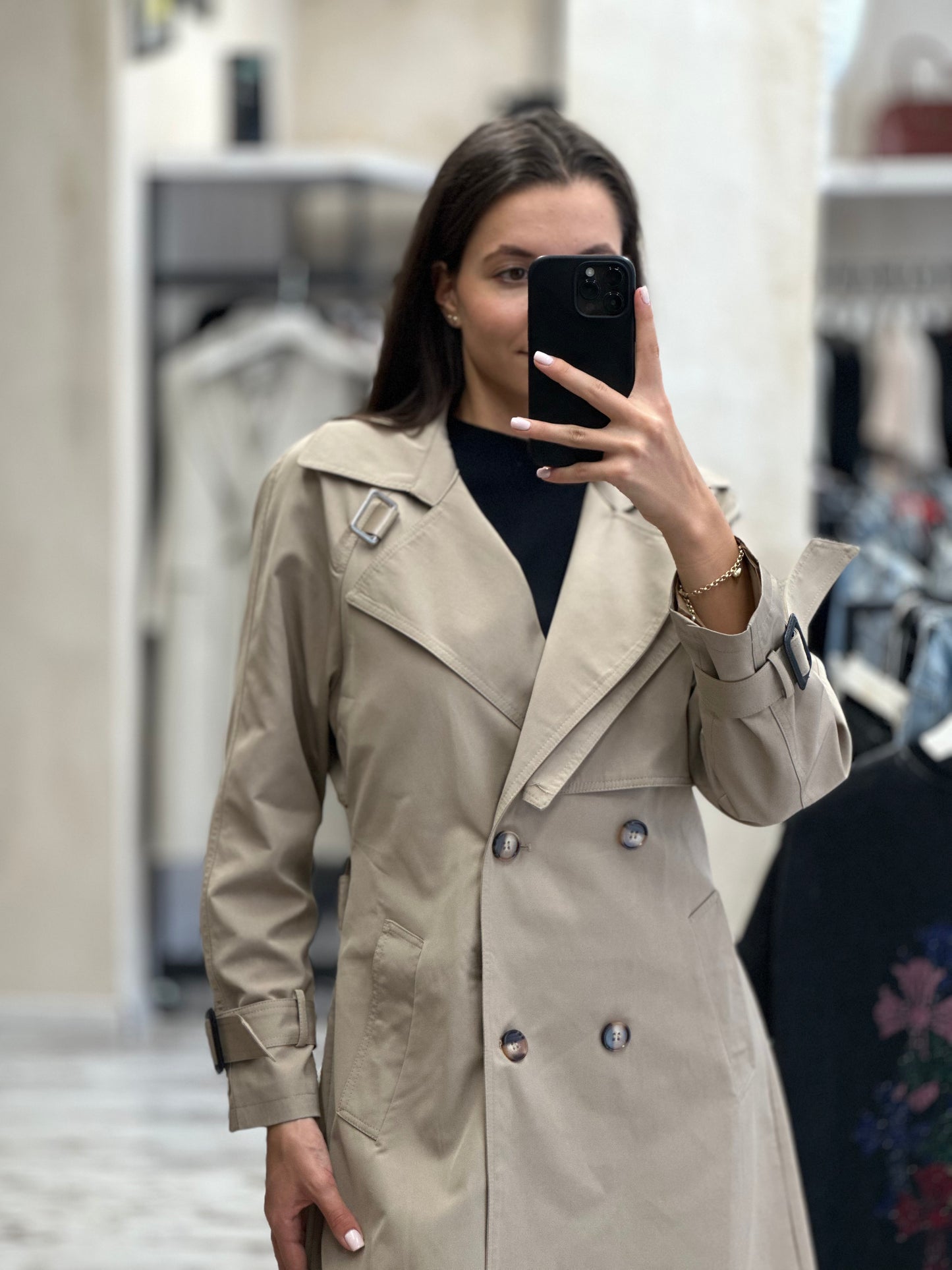 Дълъг шлифер с колан-бежов