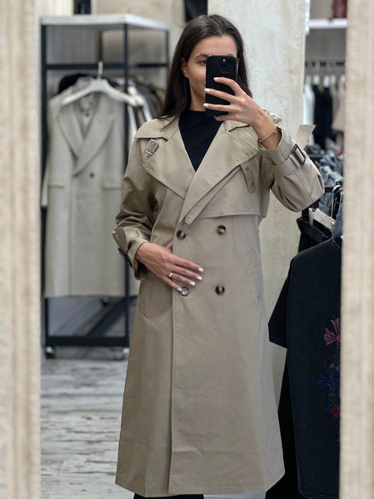 Дълъг шлифер с колан-бежов