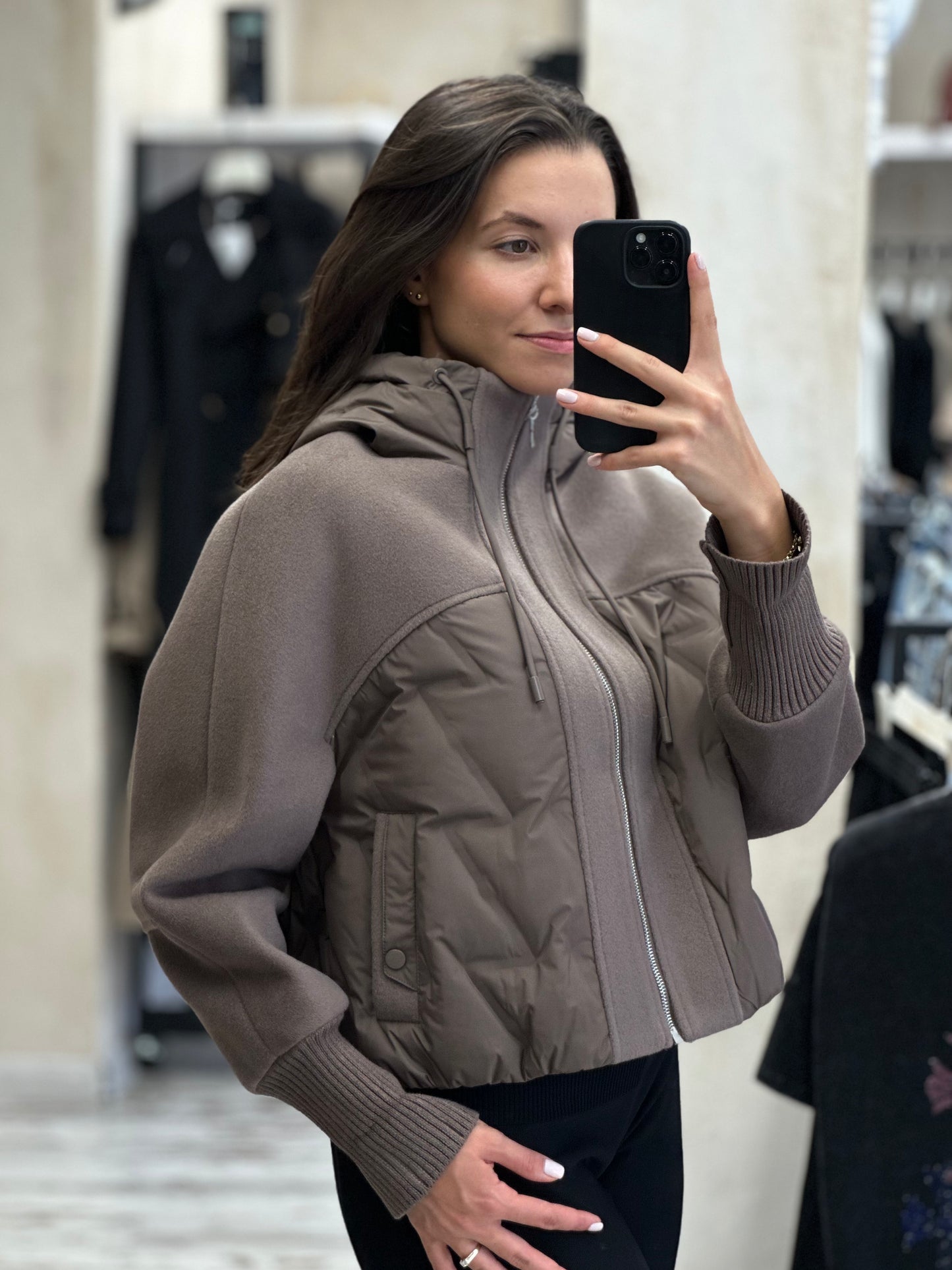 Дамско късо палто с цип-кафяво