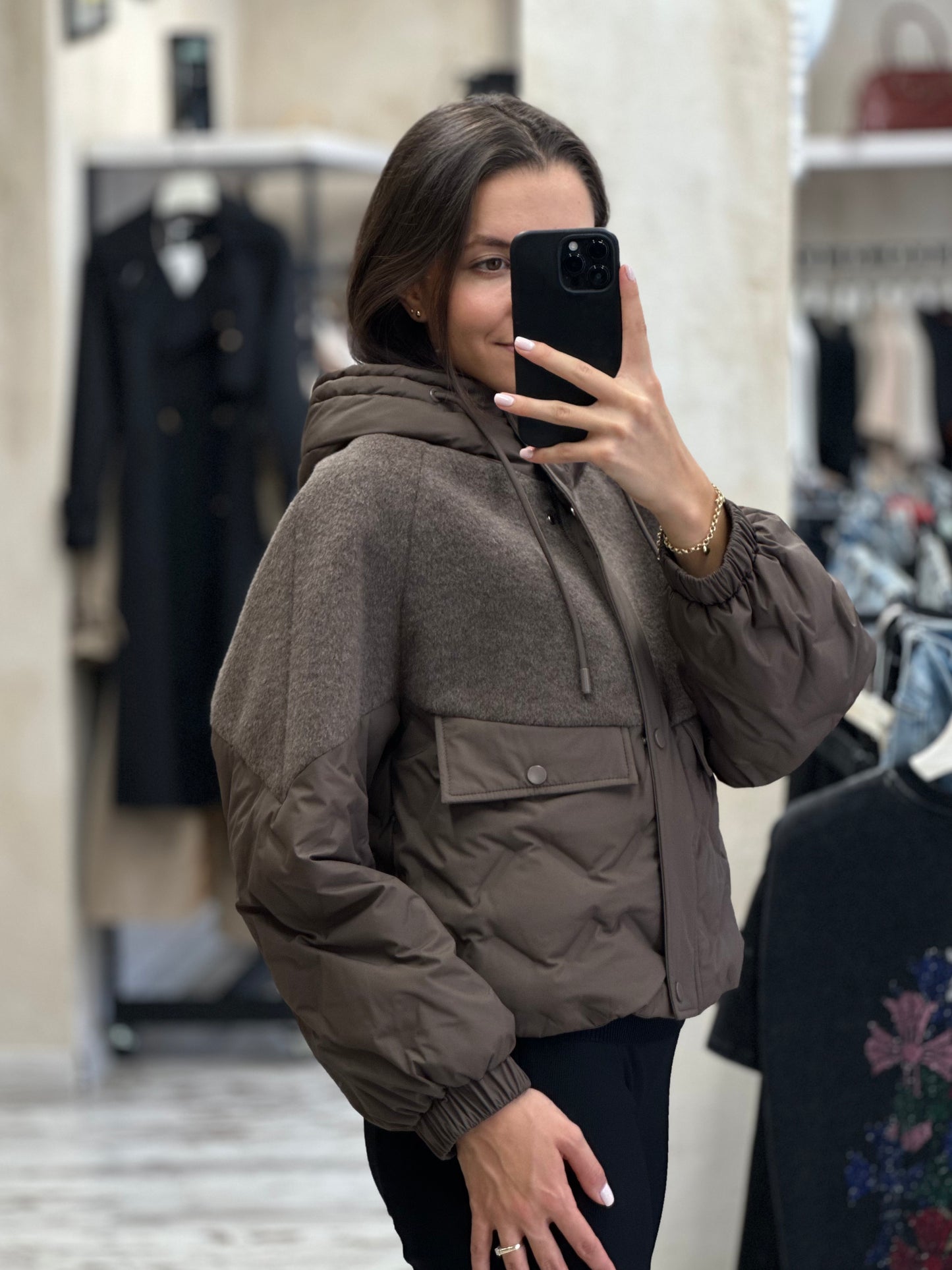 Дамско късо палто-кафяво