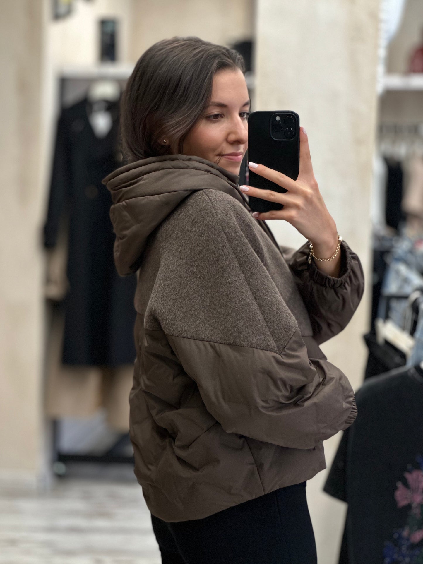 Дамско късо палто-кафяво