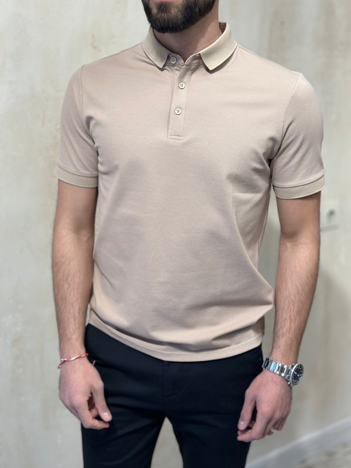 Мъжка бежова тениска с якичка