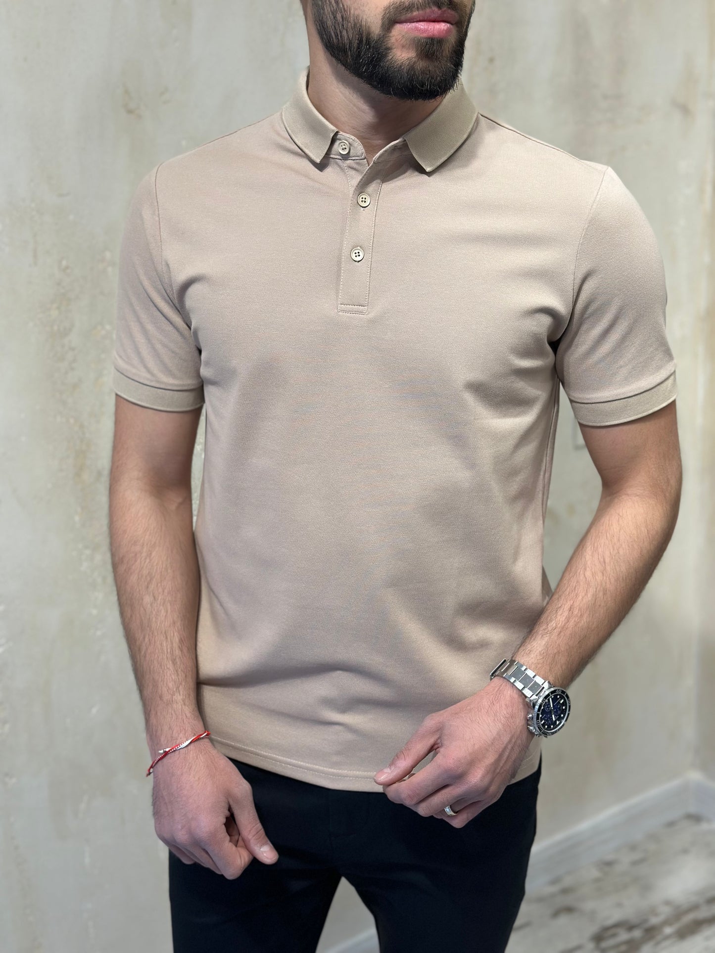 Мъжка бежова тениска с якичка