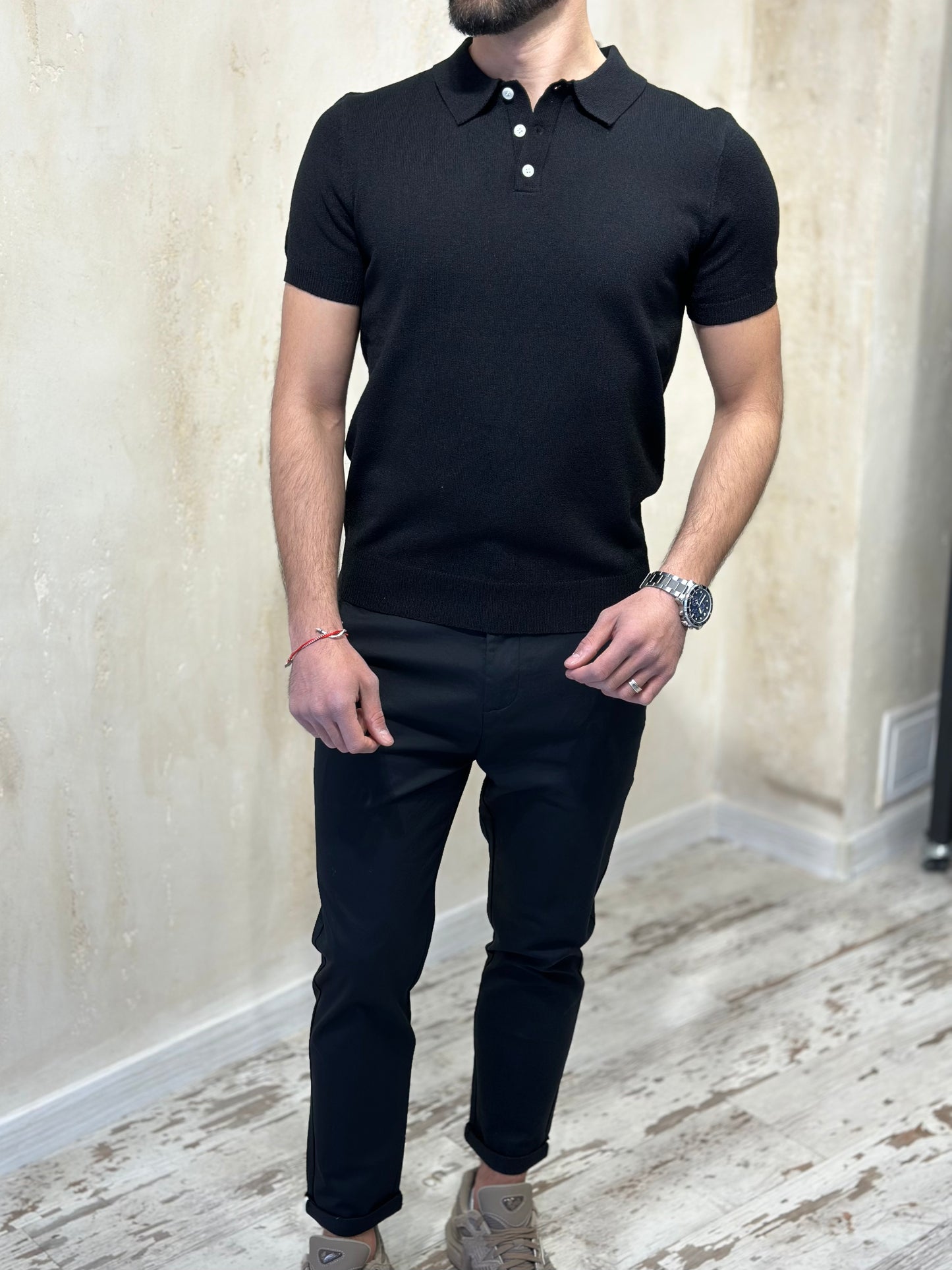 Мъжка черна тениска фино плетиво