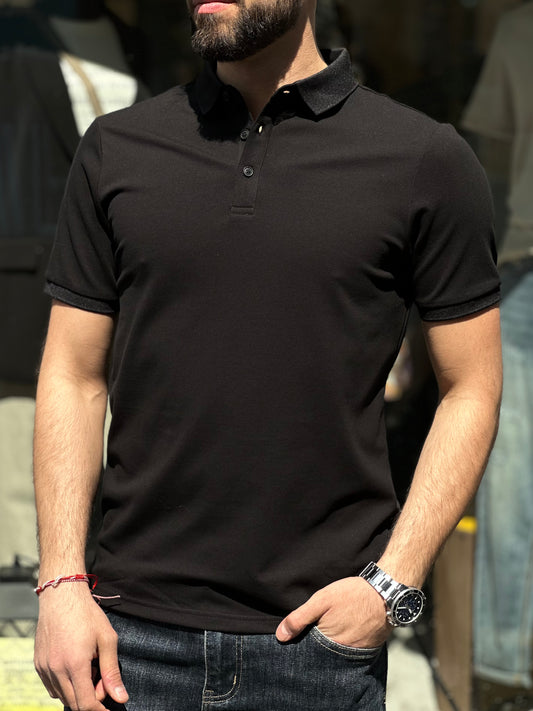 Мъжка черна тениска с якичка