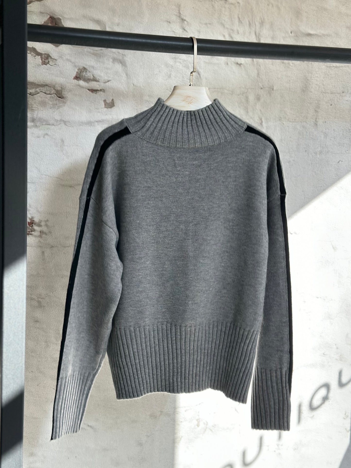 Дамско полуполо с мече- сив