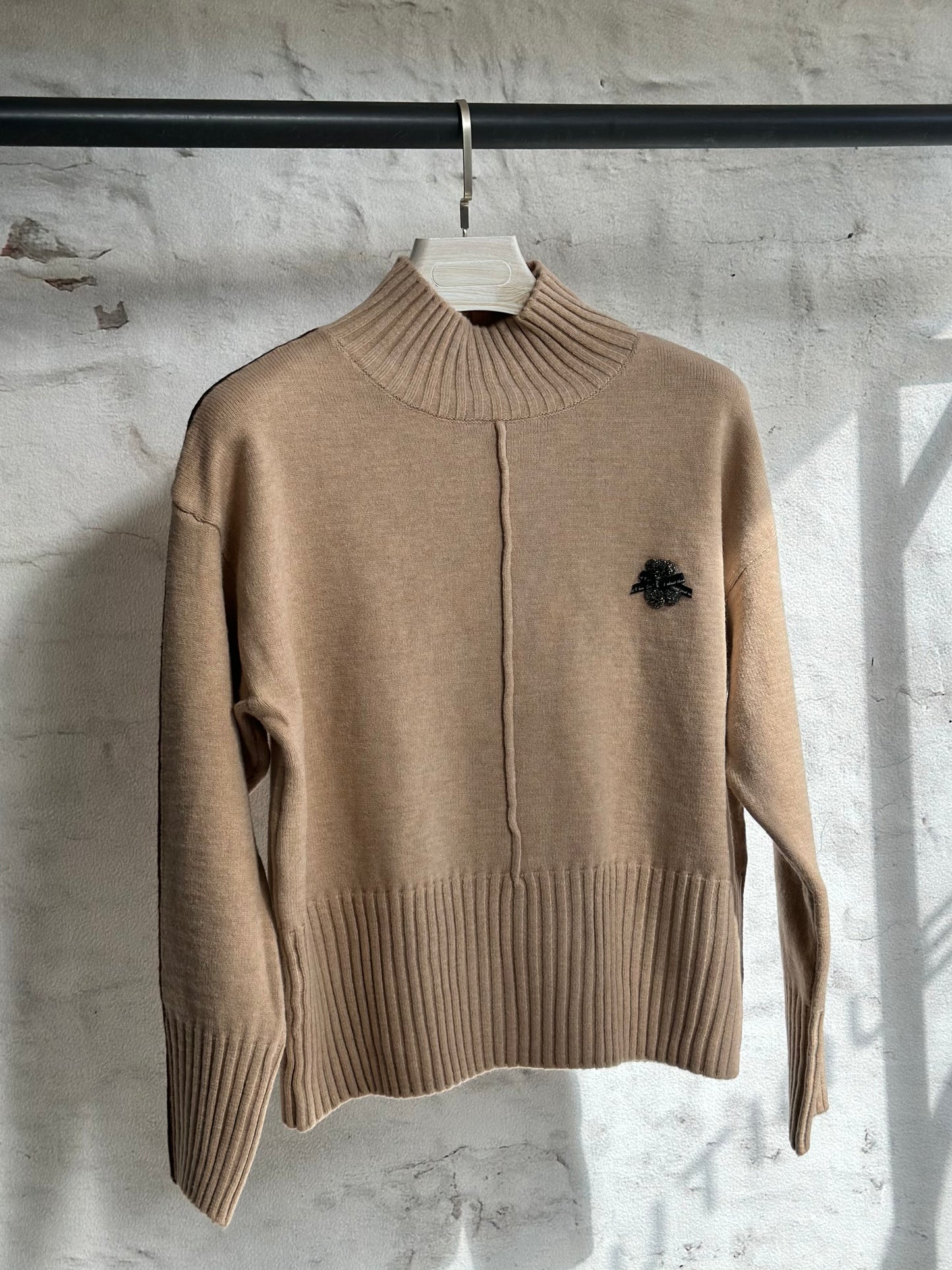 Дамско полуполо с мече- бежов