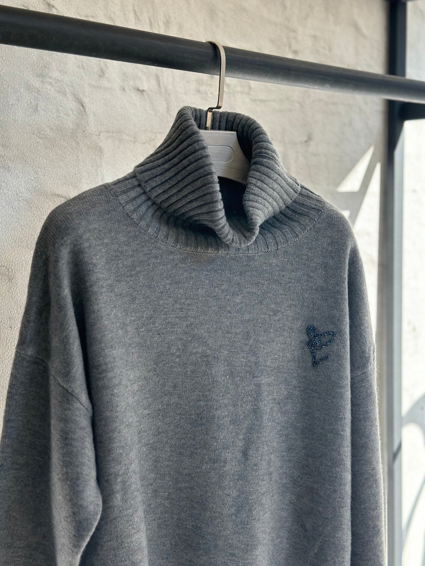 Дамски пуловер поло-сив