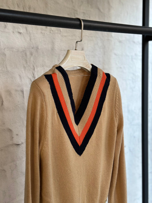 Дамски пуловер V-кафяв