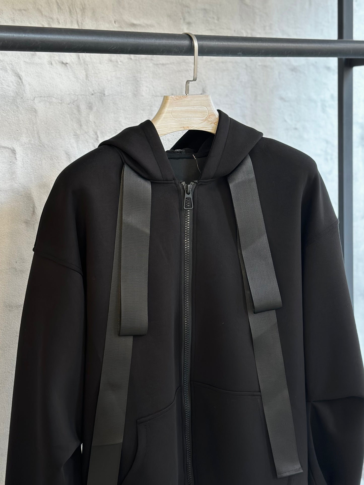 Дамско горнище с качулка