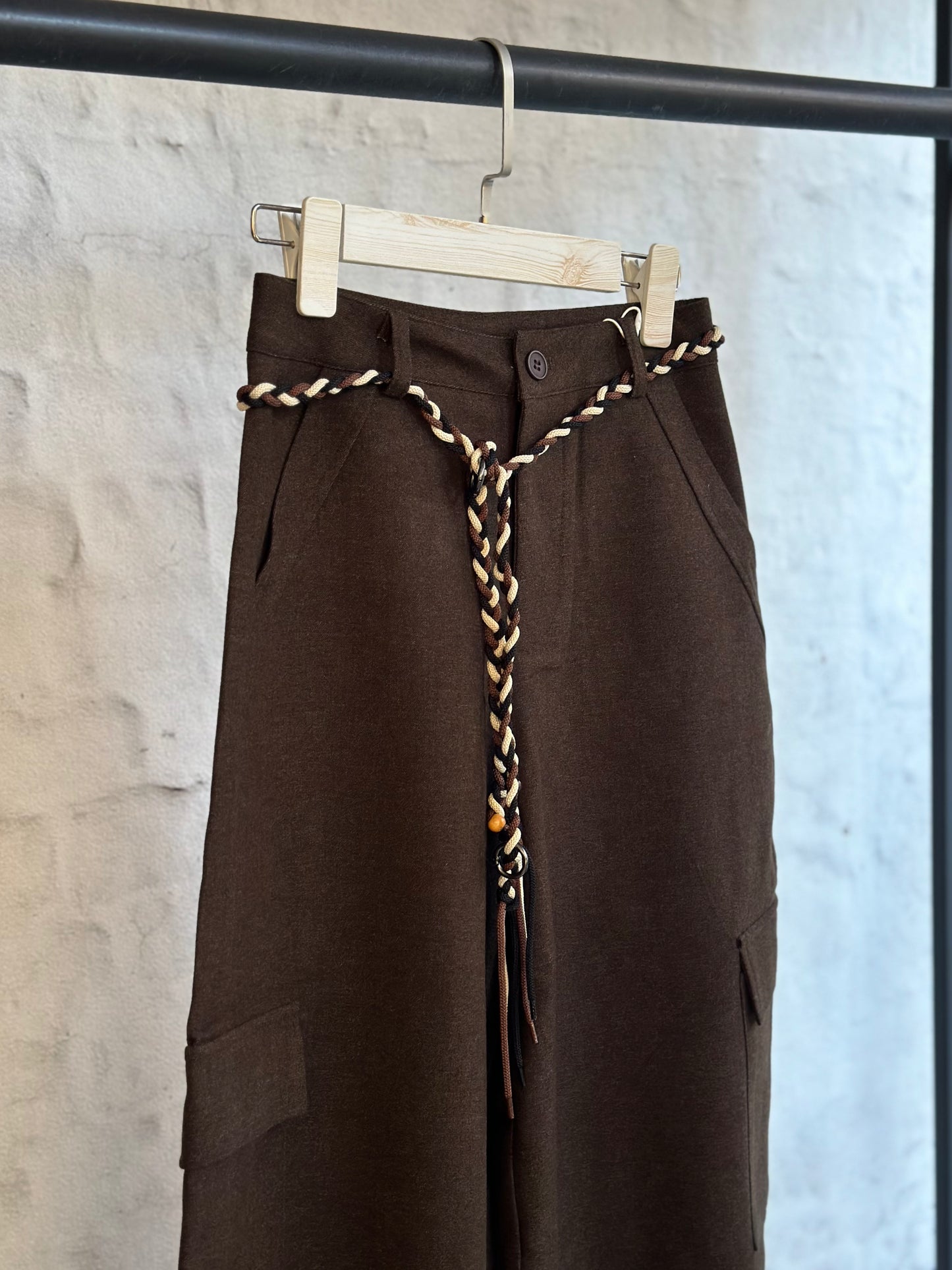 Дамски панталон със странични джобове- кафяв