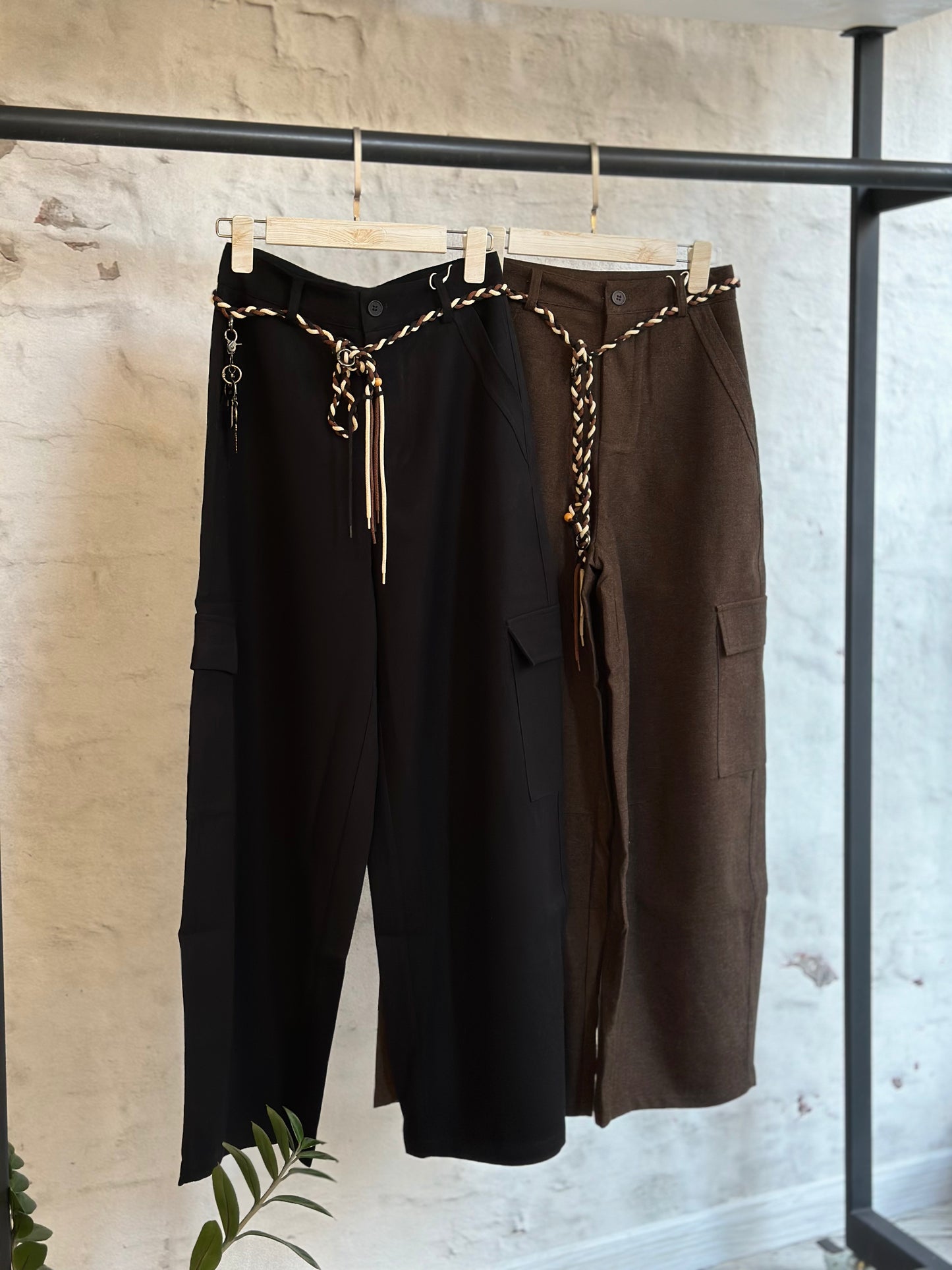 Дамски панталон със странични джобове- кафяв