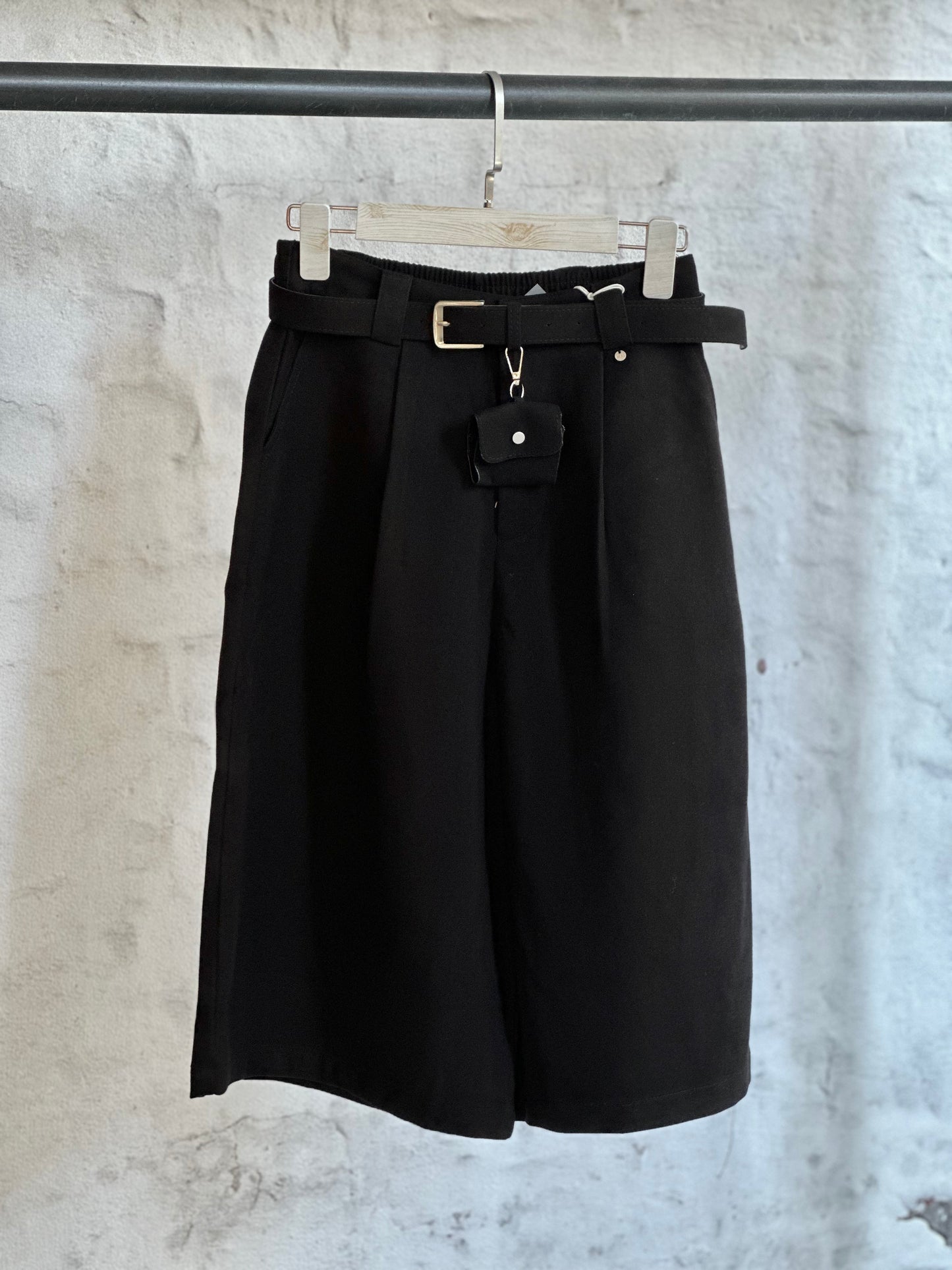 Дамски панталон Capri- черен