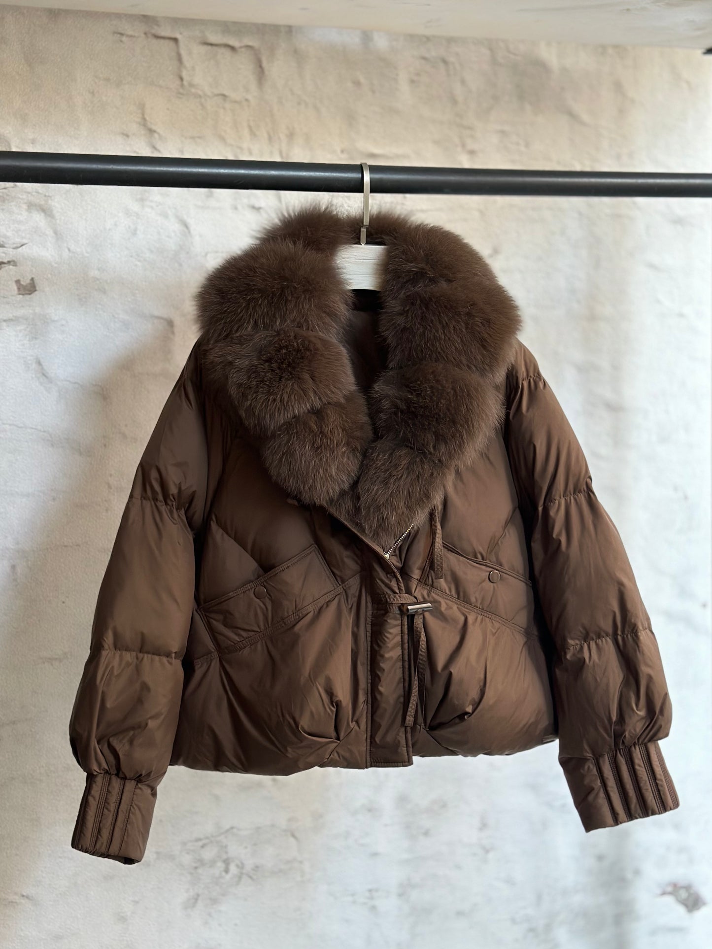 Дамско яке с гъши пух и естествен кафяв косъм