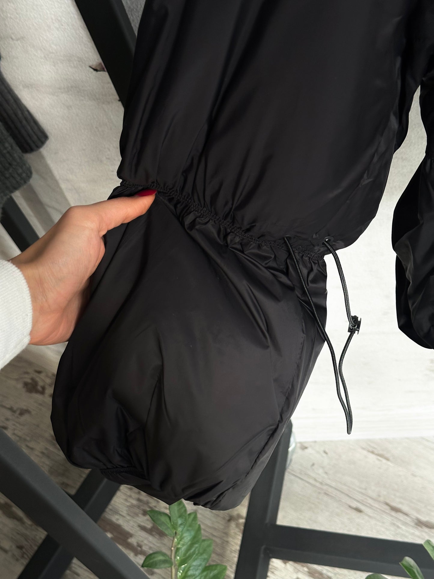 Дамско яке с гъши пух и качулка с косъм