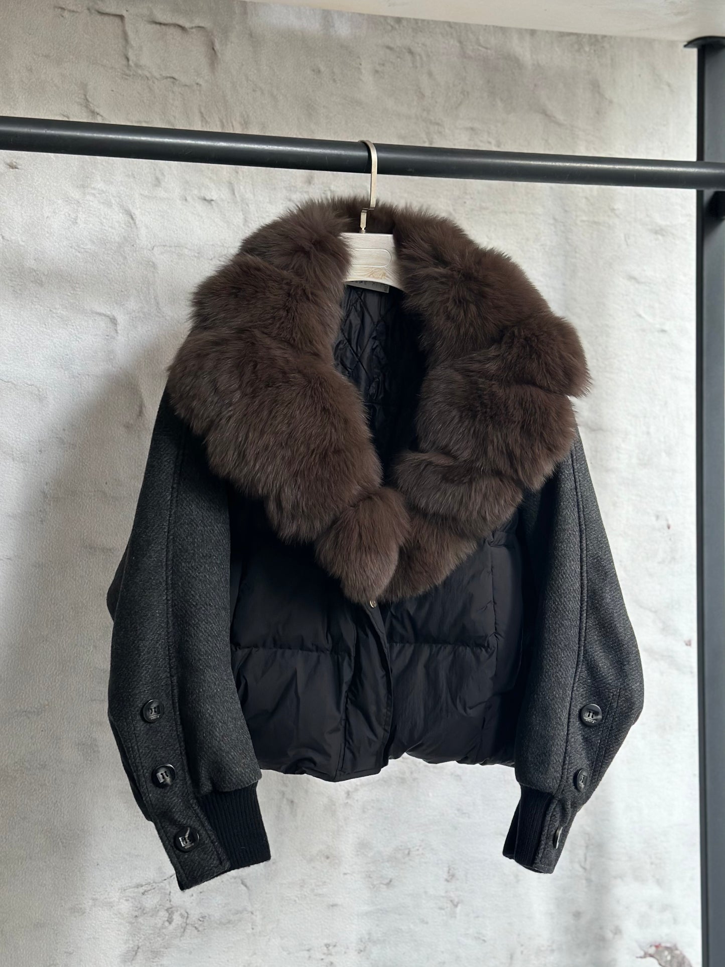 Дамско яке с гъши пух и естествен кафяв косъм