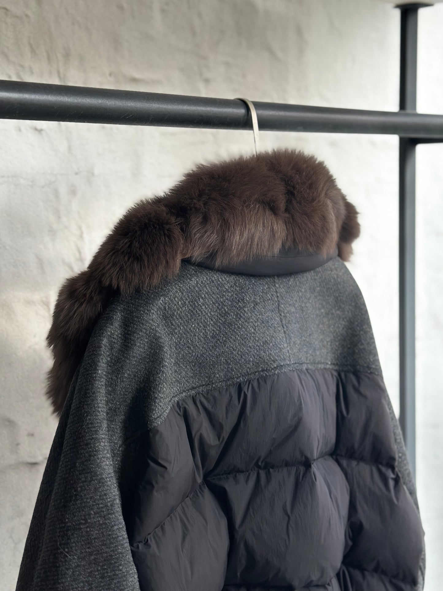 Дамско яке с гъши пух и естествен кафяв косъм