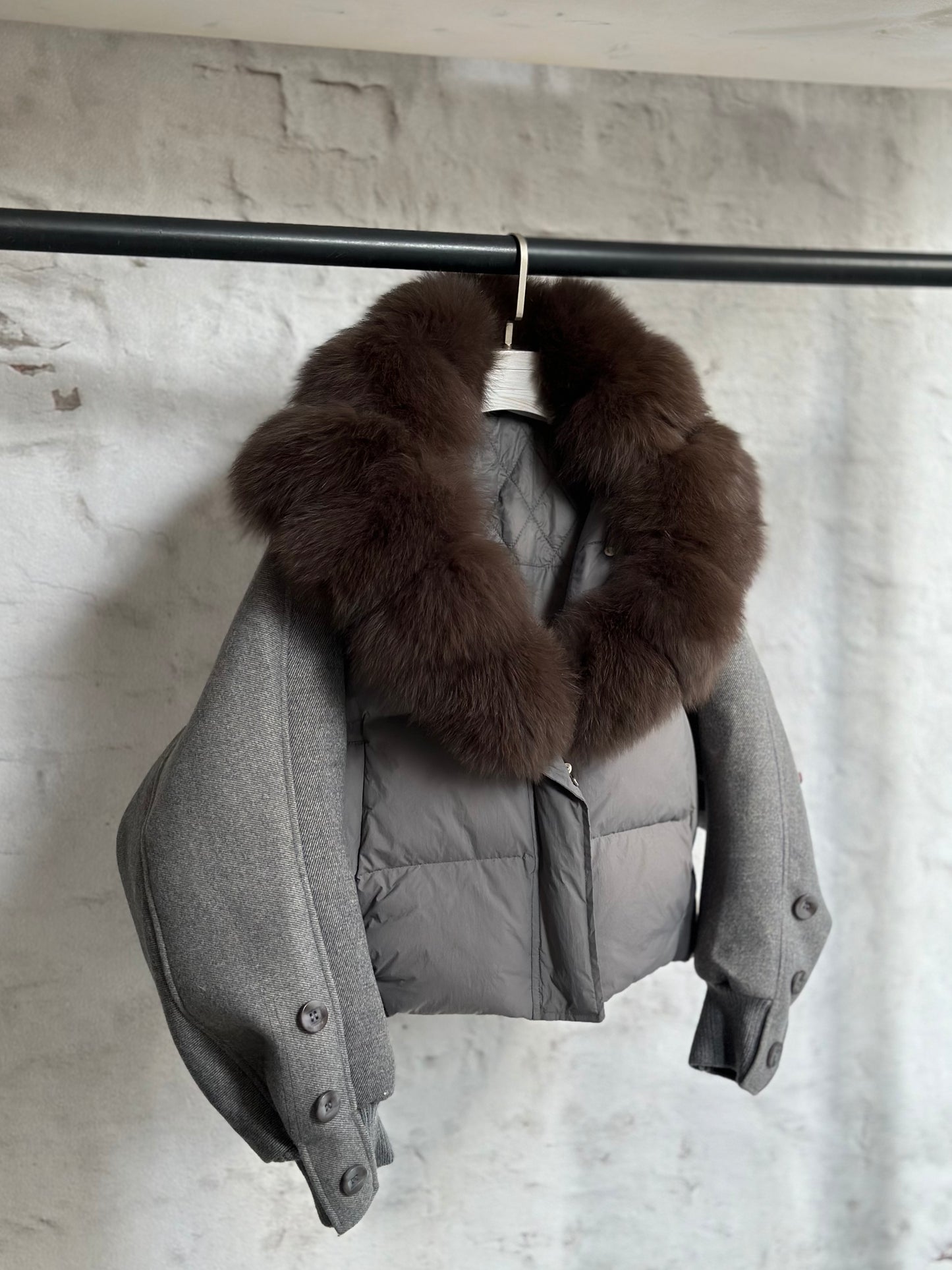 Дамско яке с гъши пух и естествен кафяв косъм-светло сиво