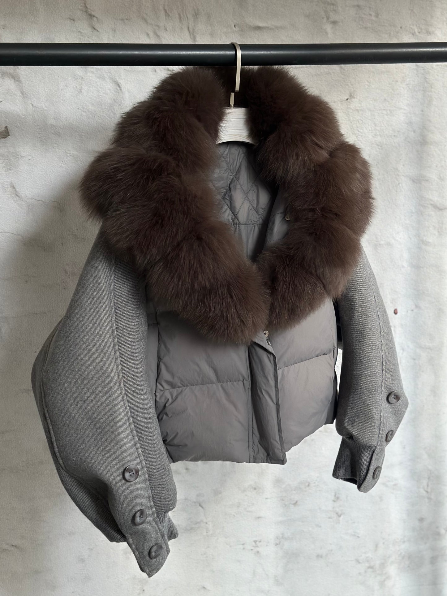 Дамско яке с гъши пух и естествен кафяв косъм-светло сиво