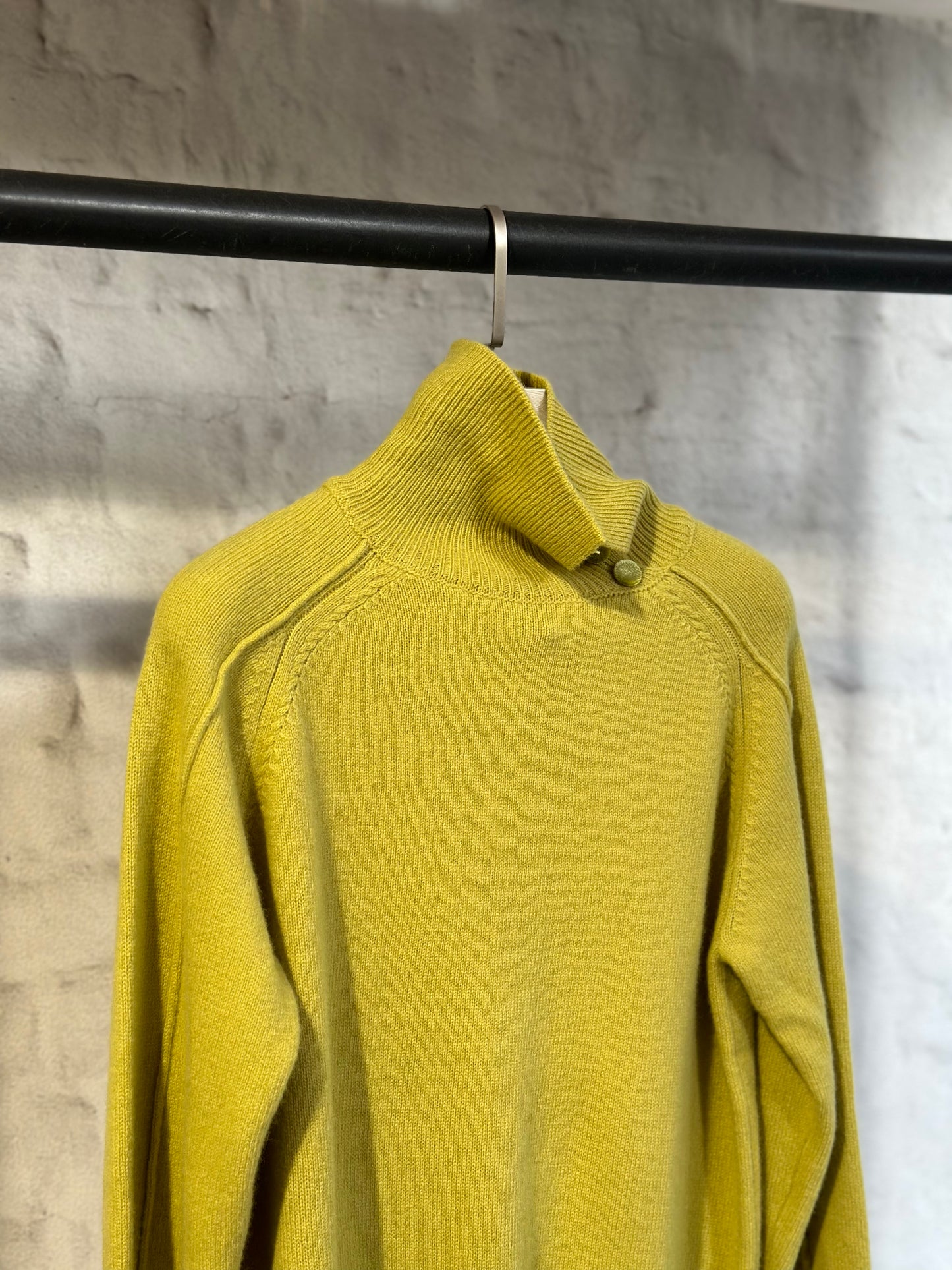 Дамски пуловер -лайм