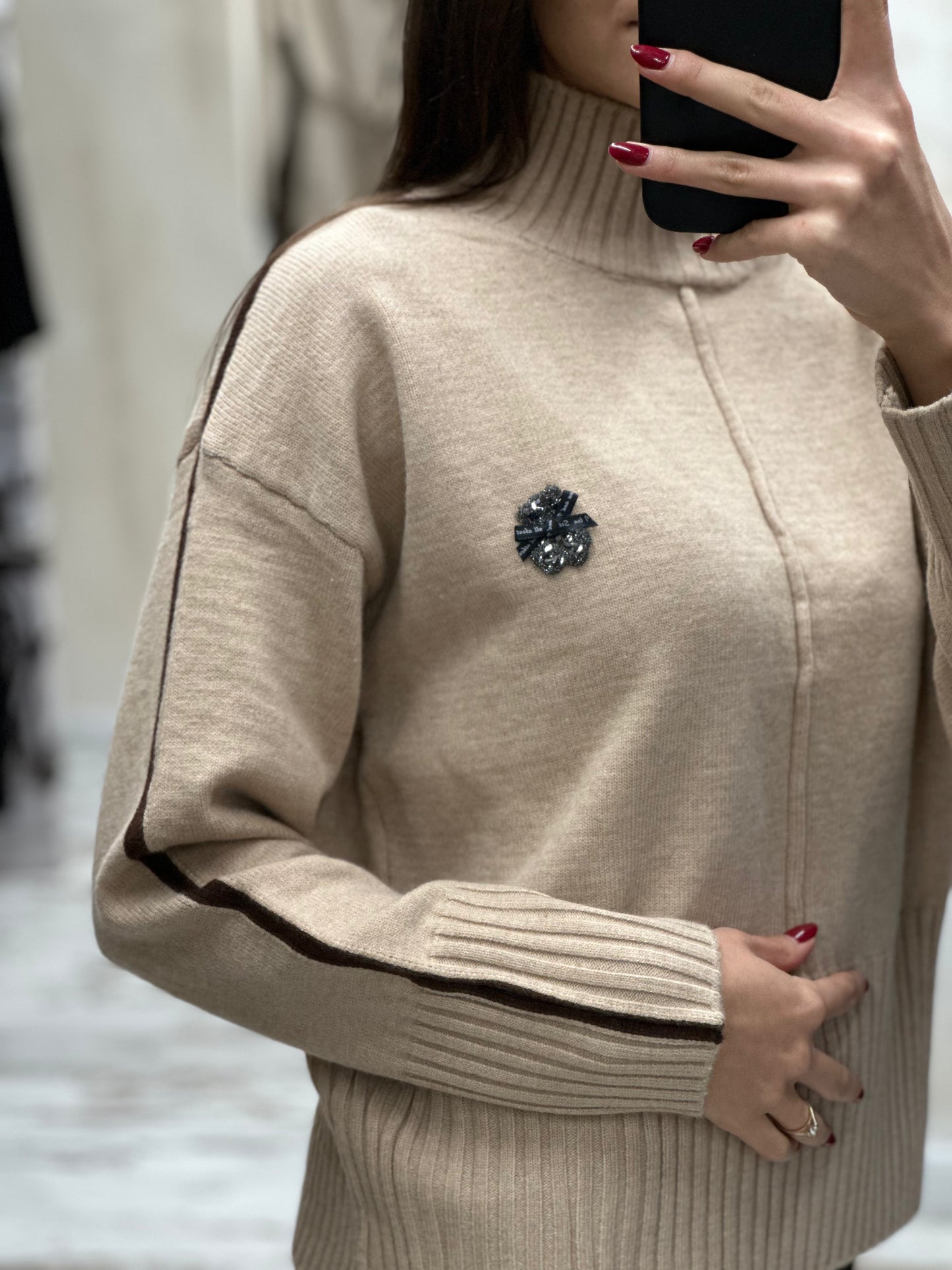 Дамско полуполо с мече- крема