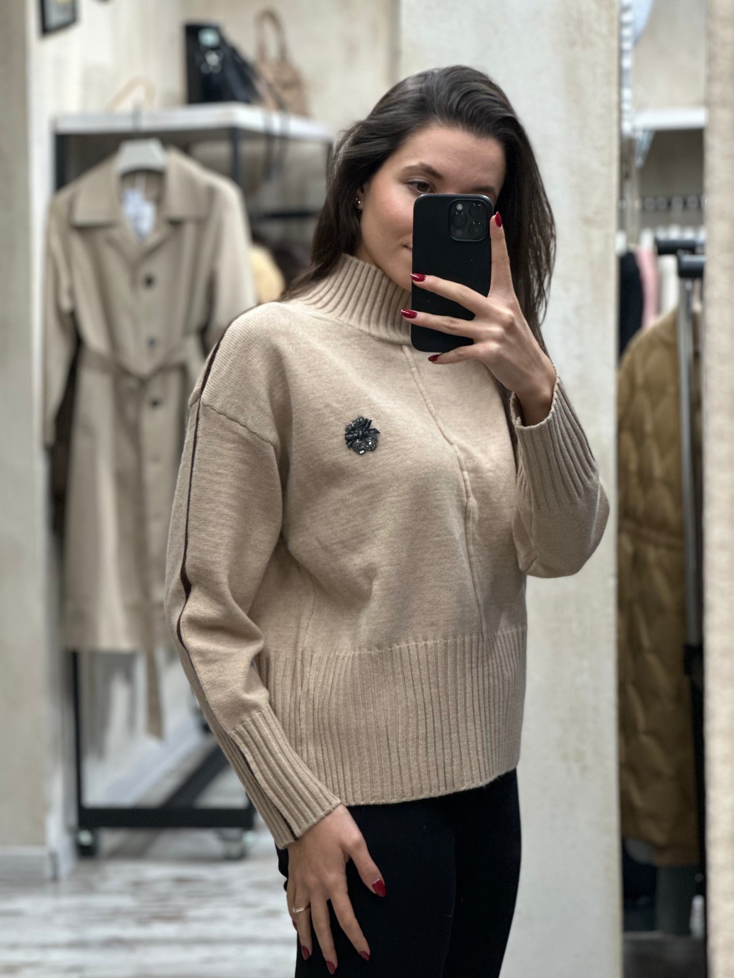 Дамско полуполо с мече- крема