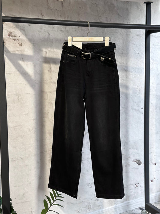 Дамски дънки със широк крачол-черни