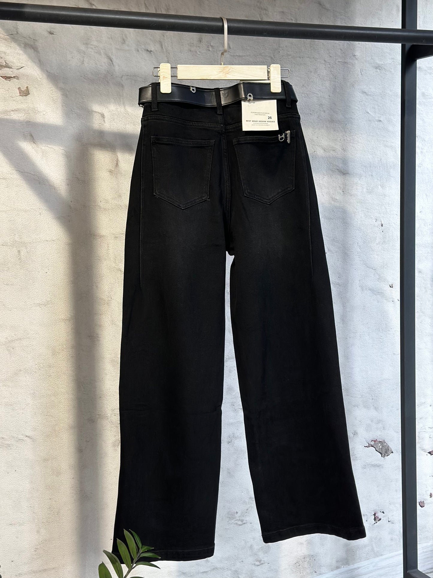 Дамски дънки със широк крачол-черни