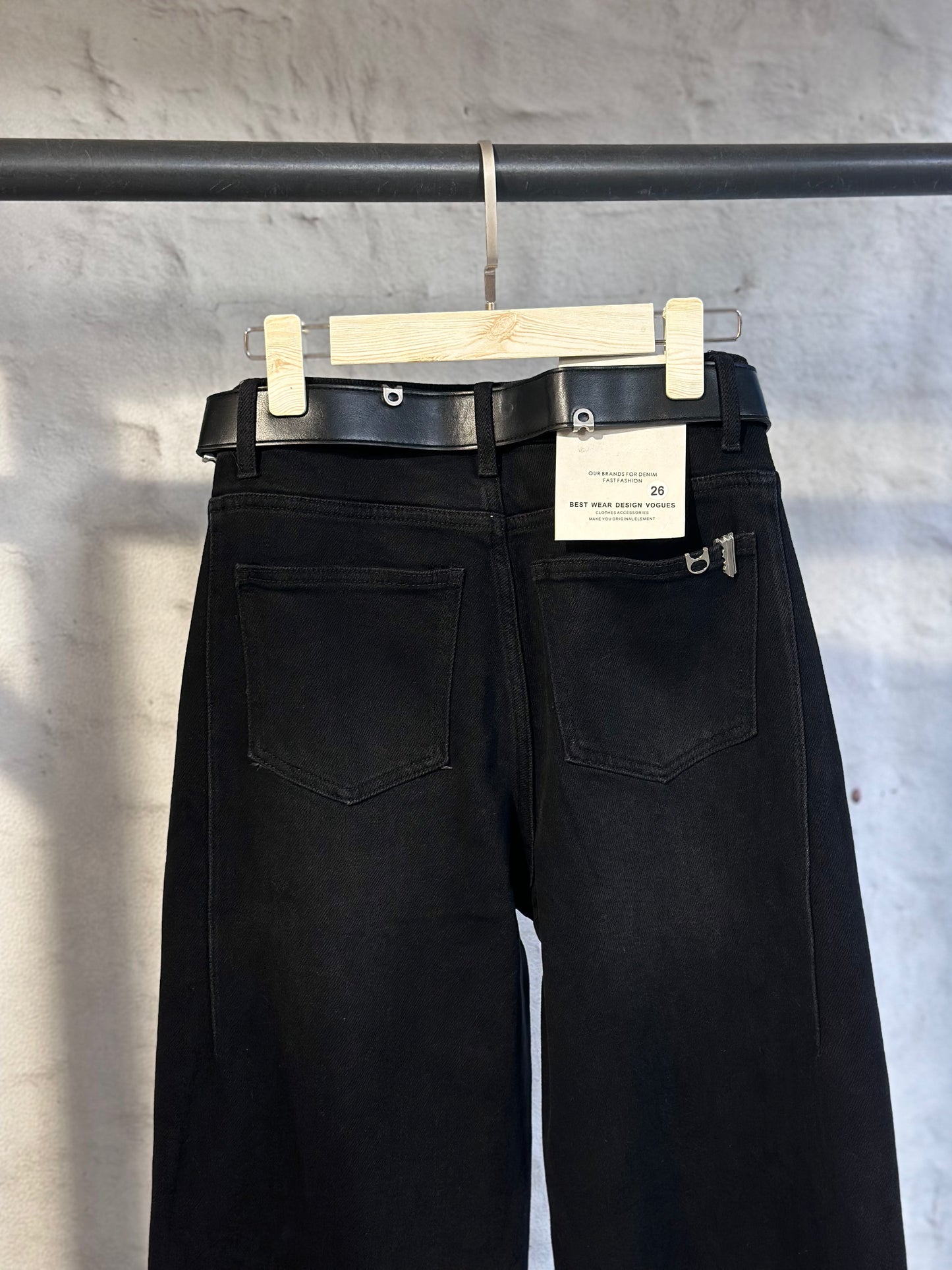 Дамски дънки със широк крачол-черни