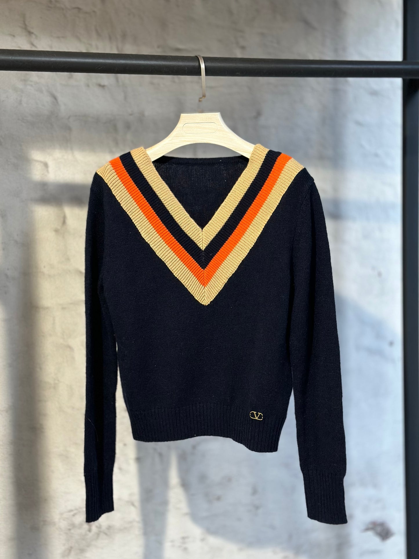 Дамски пуловер V-тъмно син