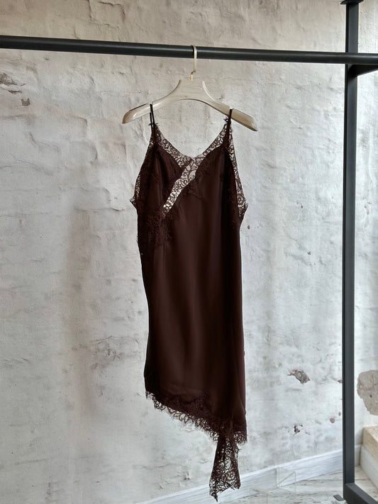 Дамска рокля с дантела-кафява