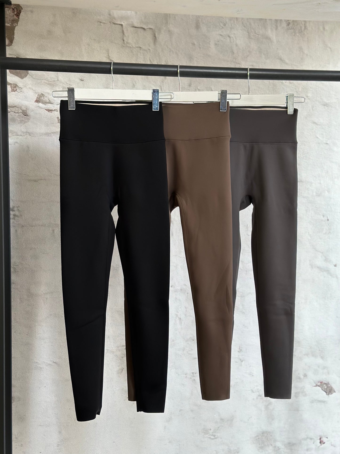 Дамски подплатен клин-черен