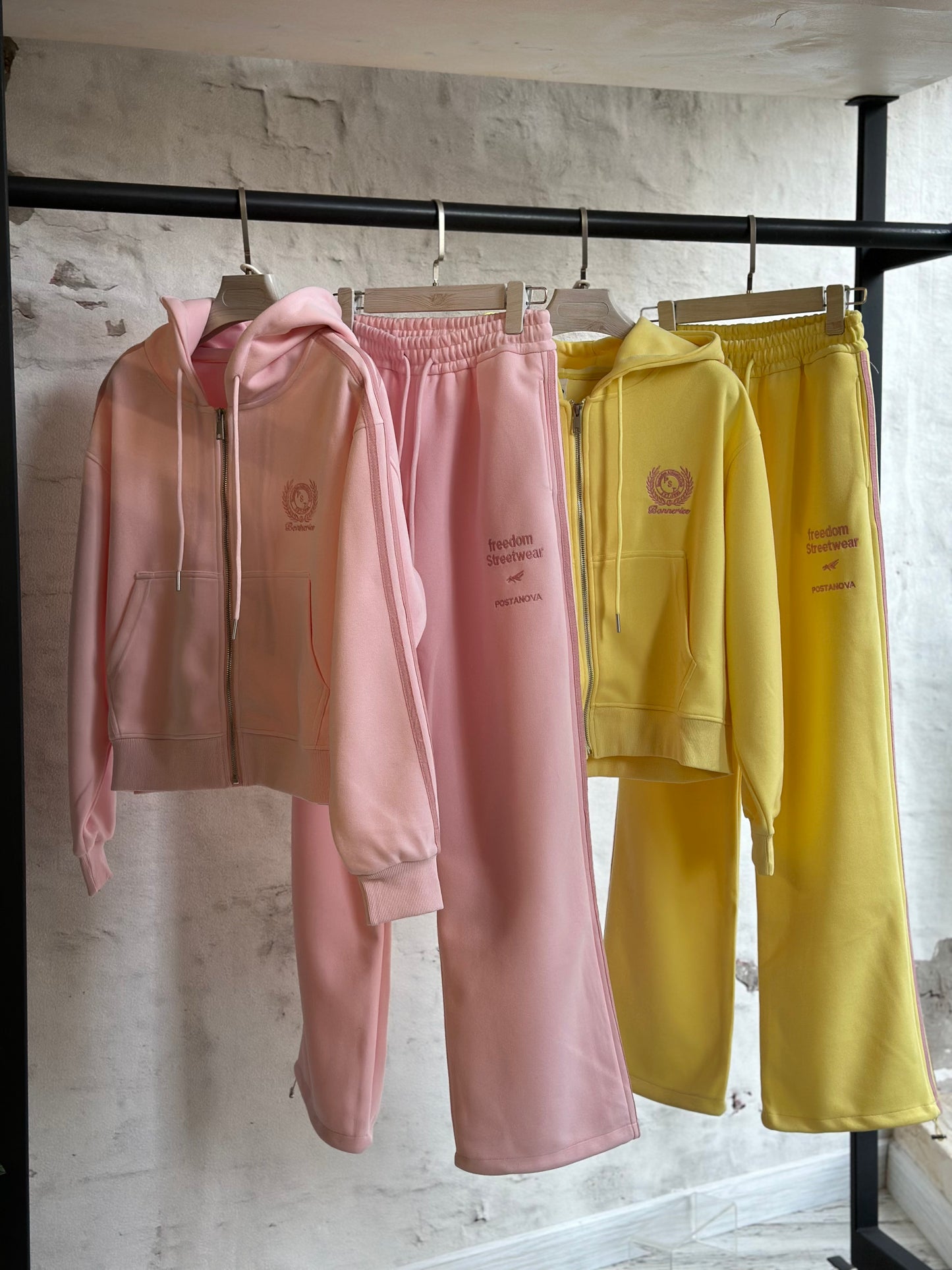 Дамски спортен екип (комплект)- жълт