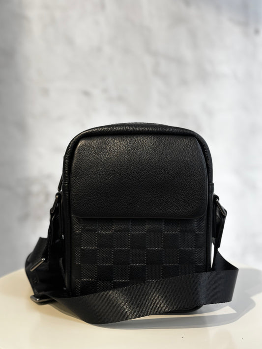 Мъжка малка чанта от естествена кожа