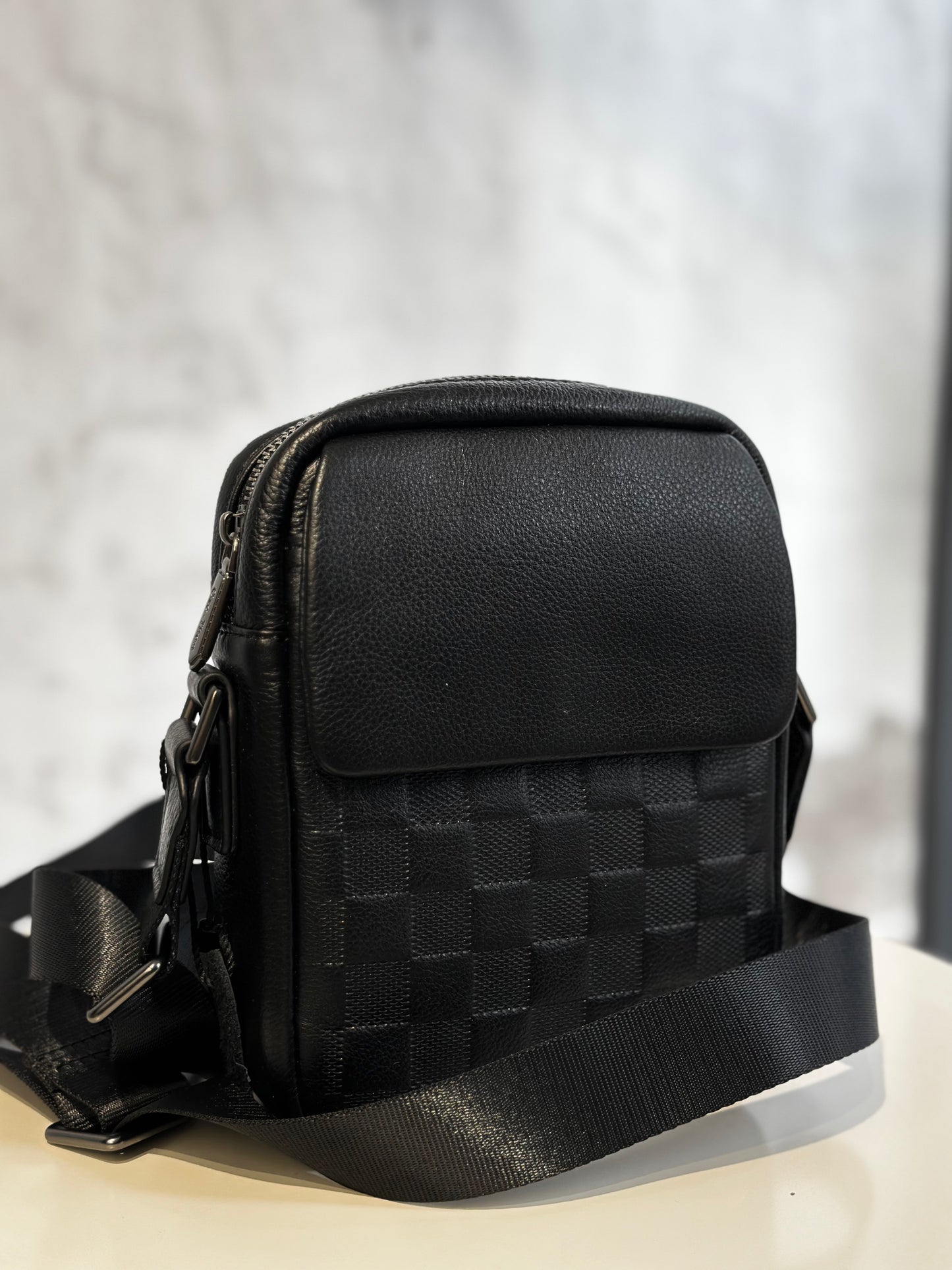 Мъжка малка чанта от естествена кожа