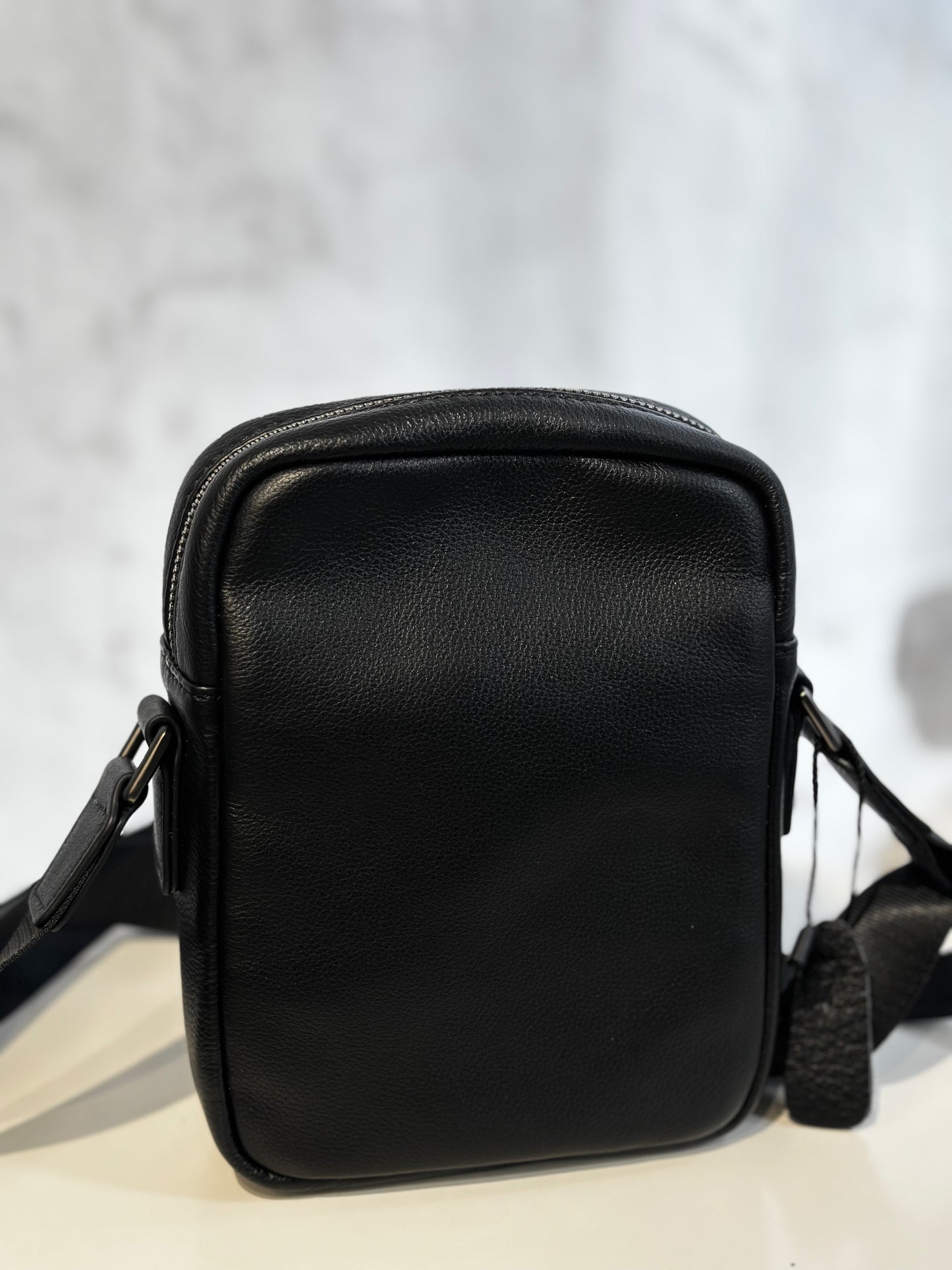 Мъжка малка чанта от естествена кожа