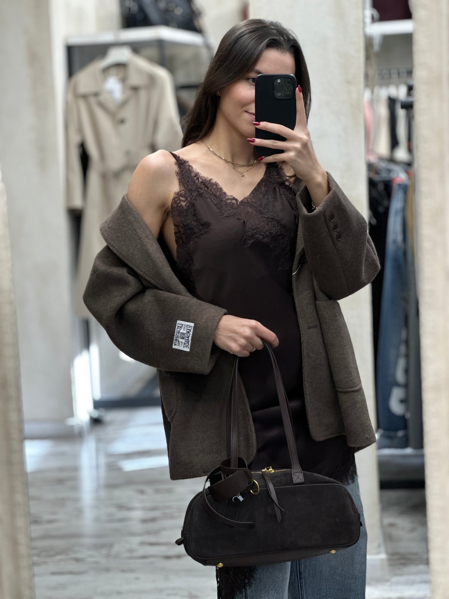 Дамска рокля с дантела-кафява