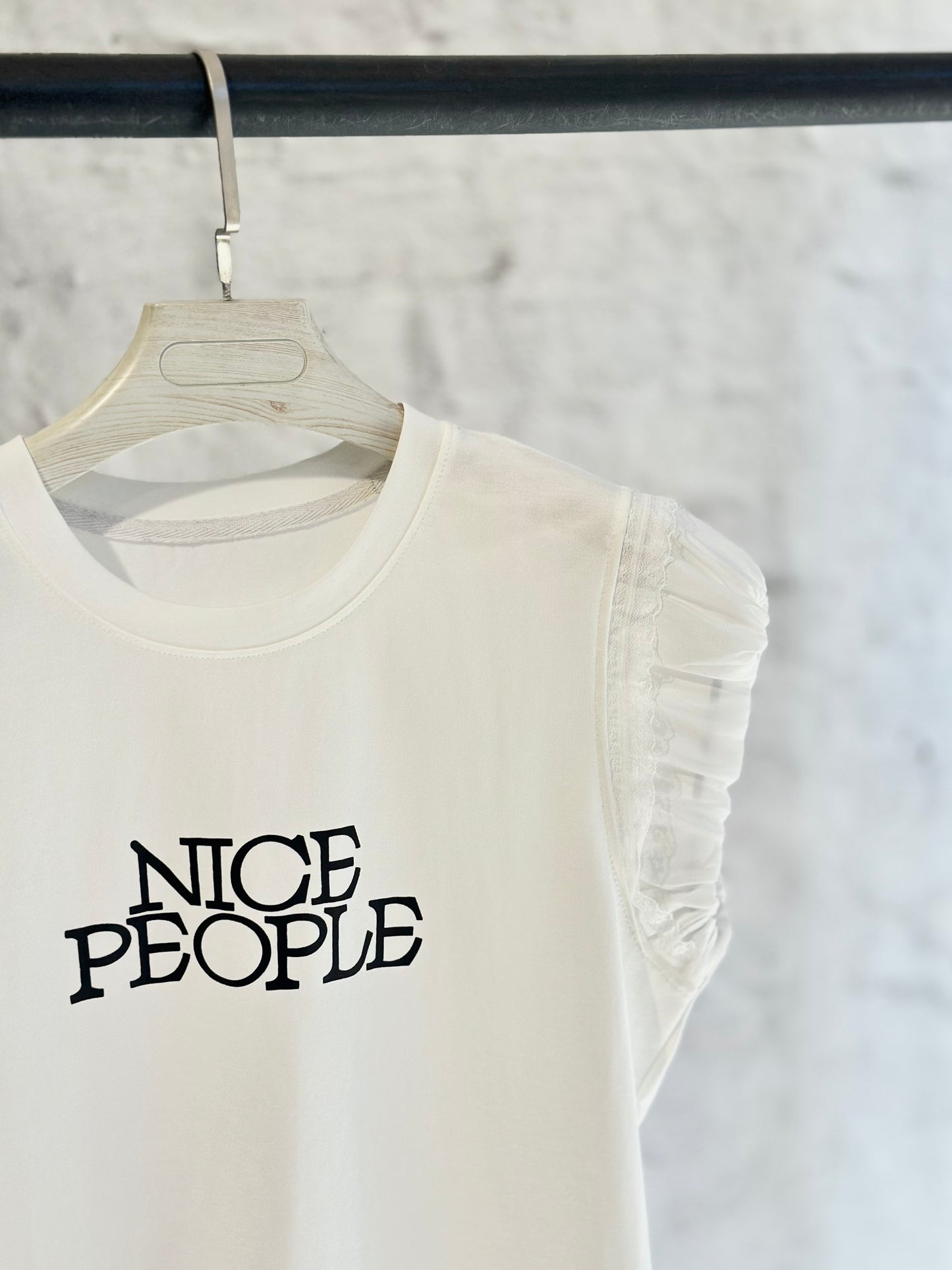 Дамска бяла тениска Nice People
